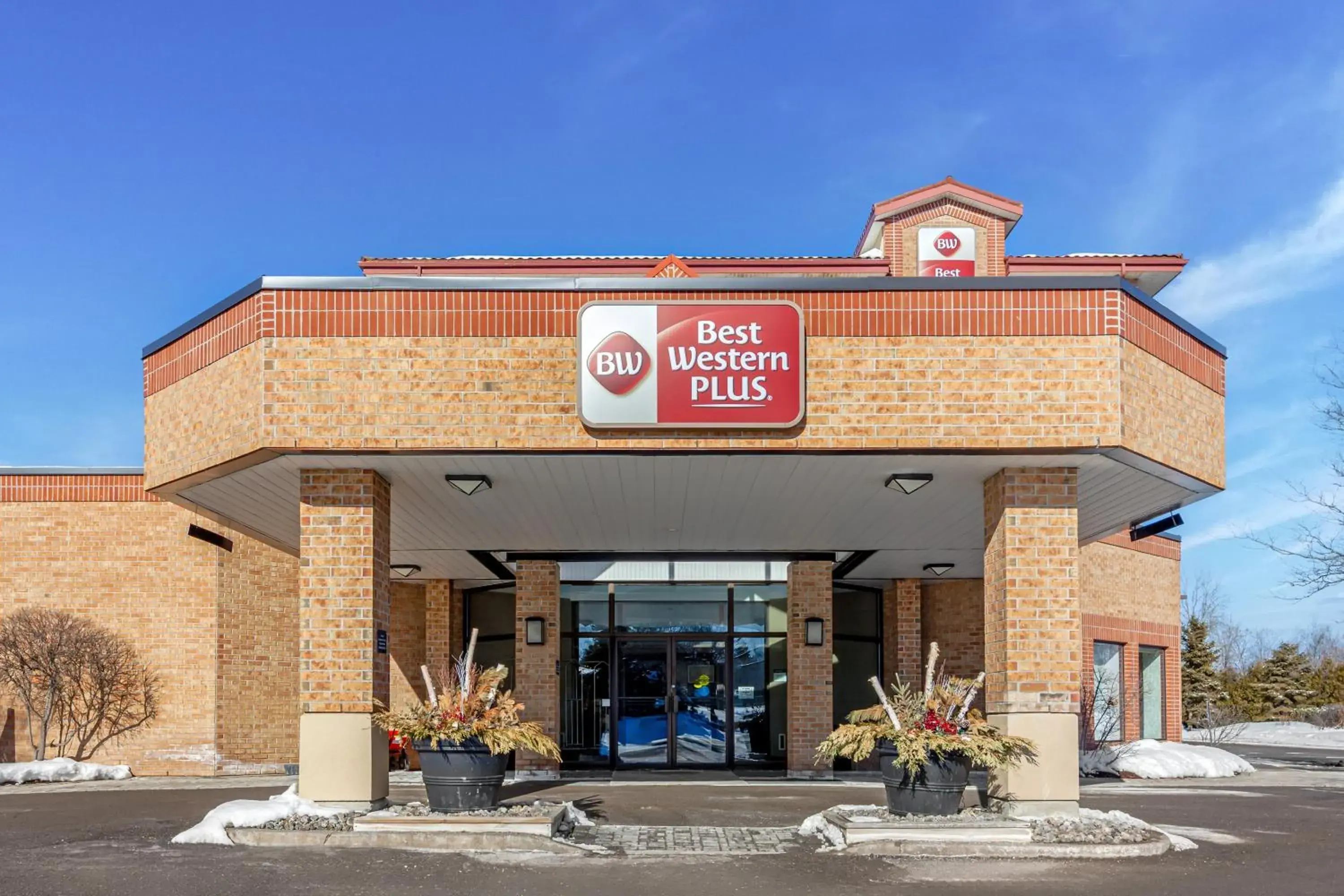 Property building in Best Western Plus Otonabee Inn Property building in Best Western Plus Otonabee Inn