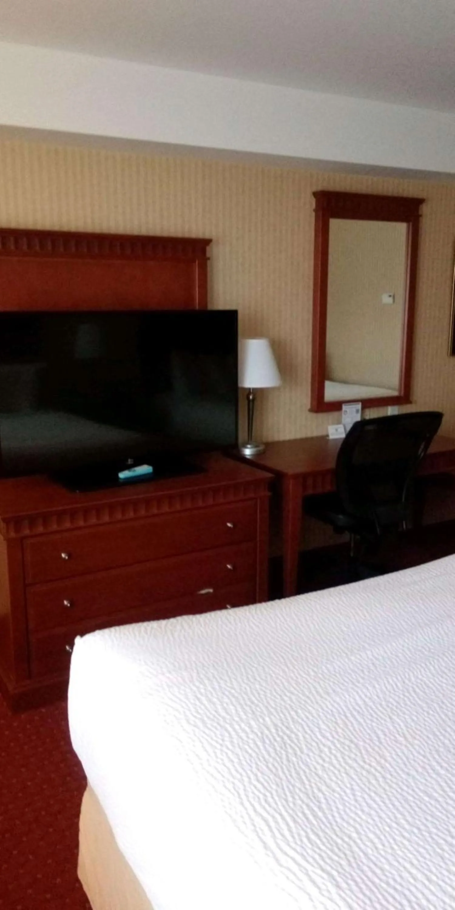 Bedroom, Bed in Best Western Plus Otonabee Inn