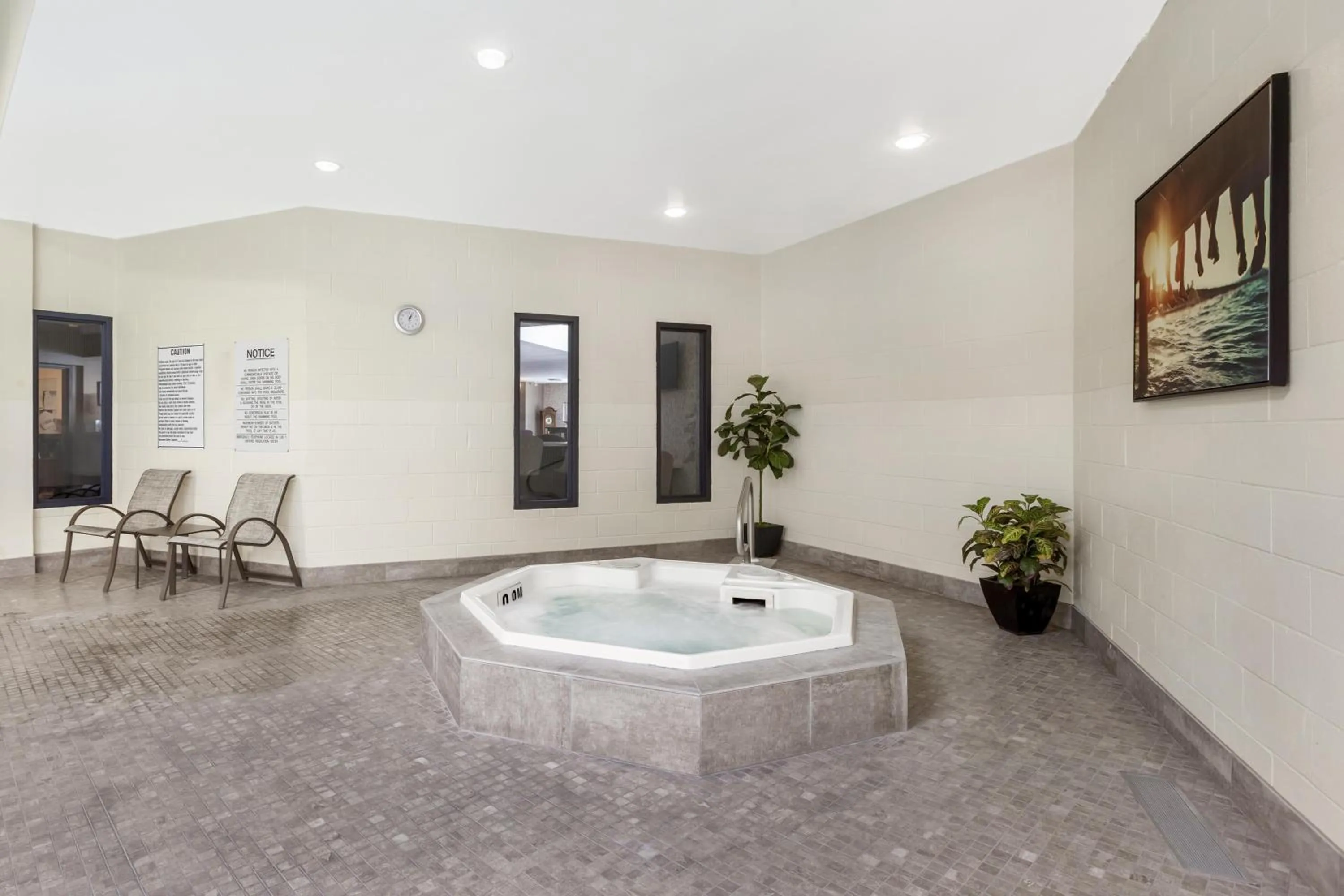 Property building in Best Western Plus Otonabee Inn