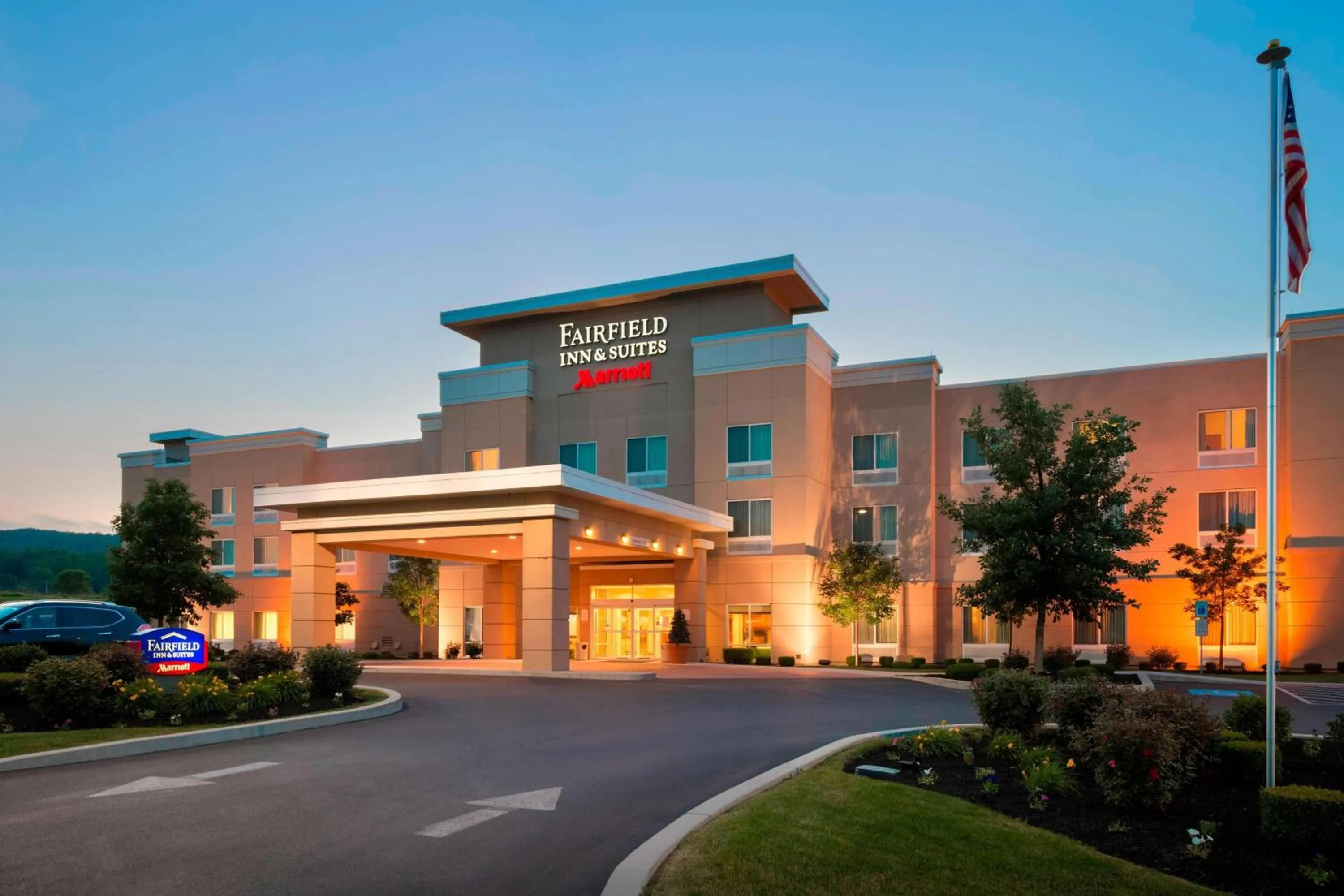 Property building in Fairfield Inn & Suites Huntingdon Raystown Lake