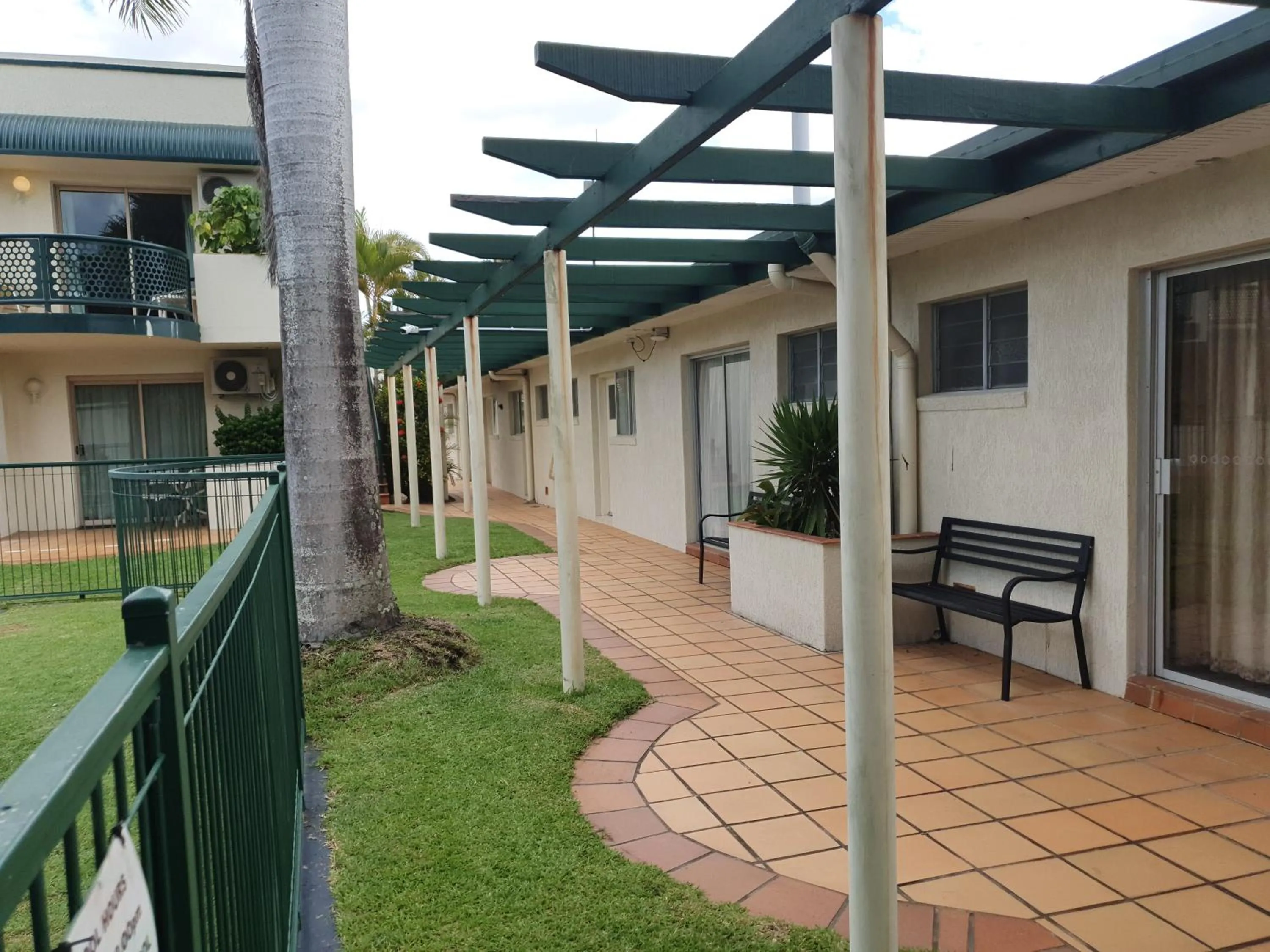 Property building in McNevins Maryborough Motel