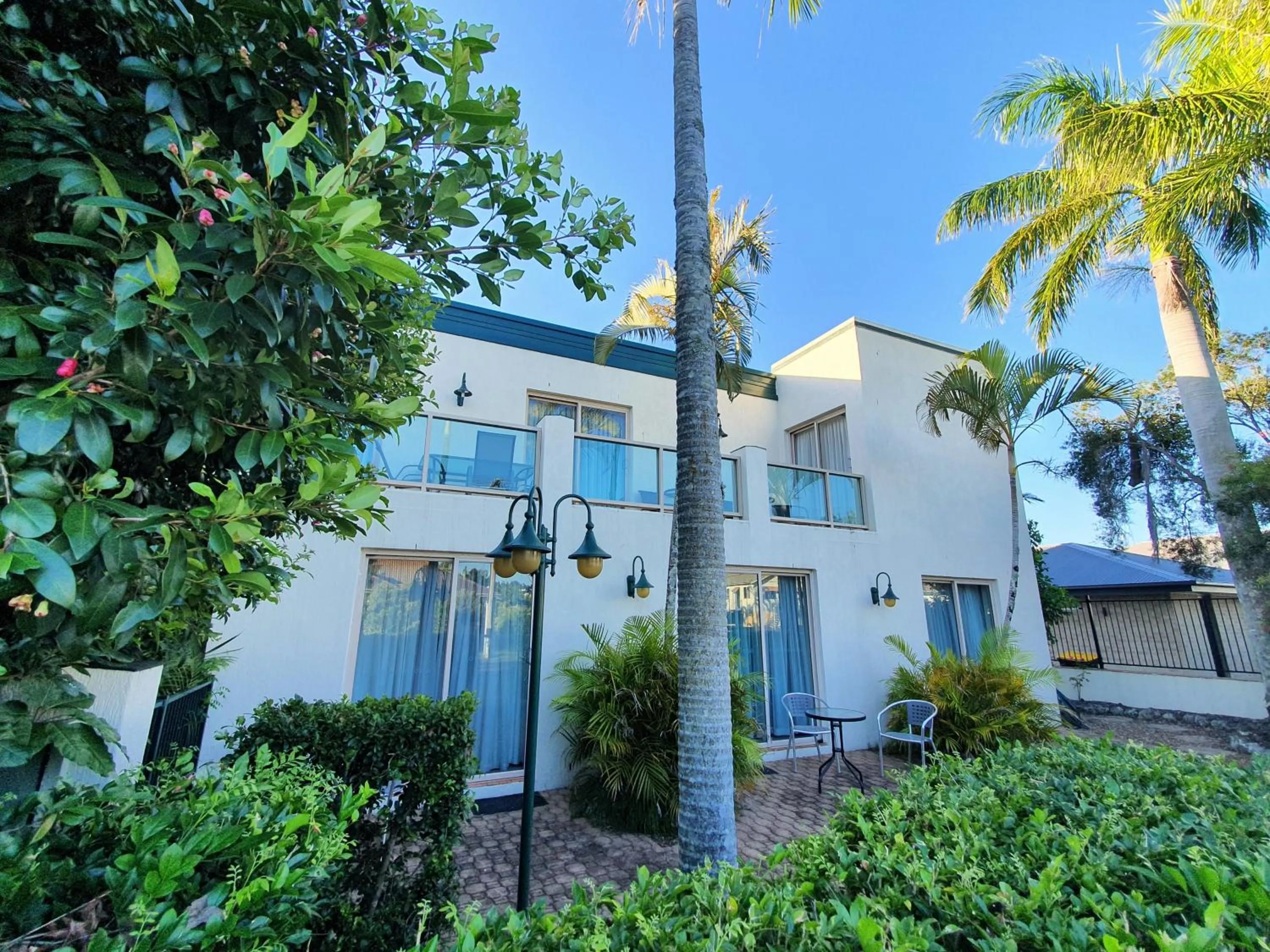 Property building in McNevins Maryborough Motel