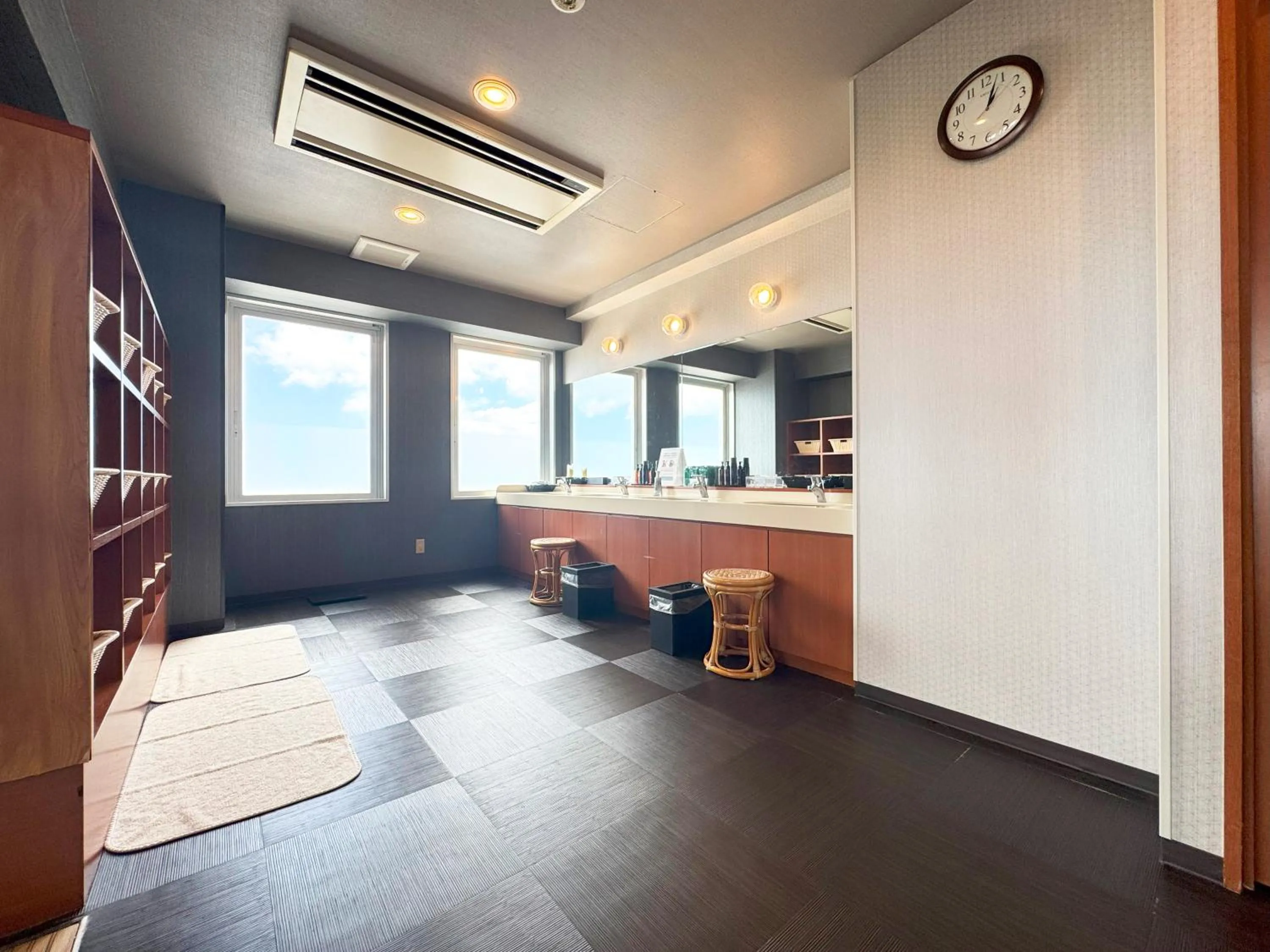 Public Bath in Hotel Route-Inn Nahatomariko