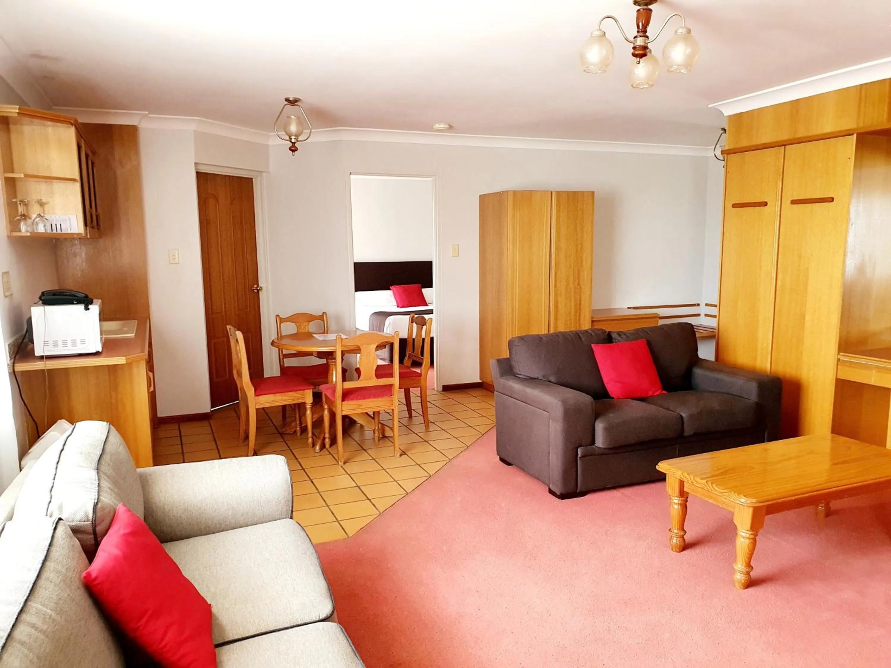 Living room in McNevins Warwick Motel