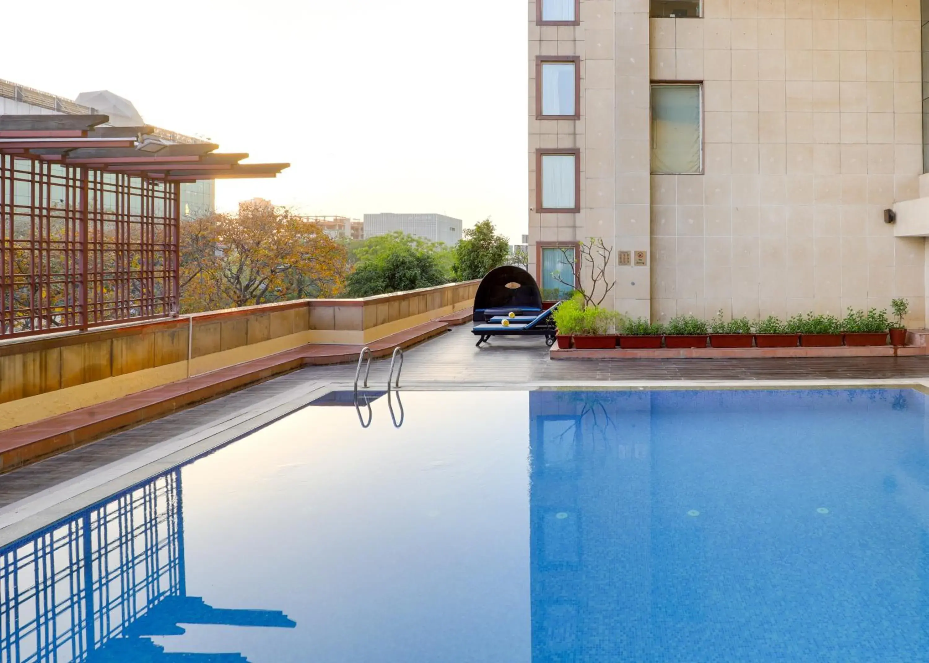 Swimming pool in Lemon Tree Premier 1, Gurugram Swimming pool in Lemon Tree Premier 1, Gurugram