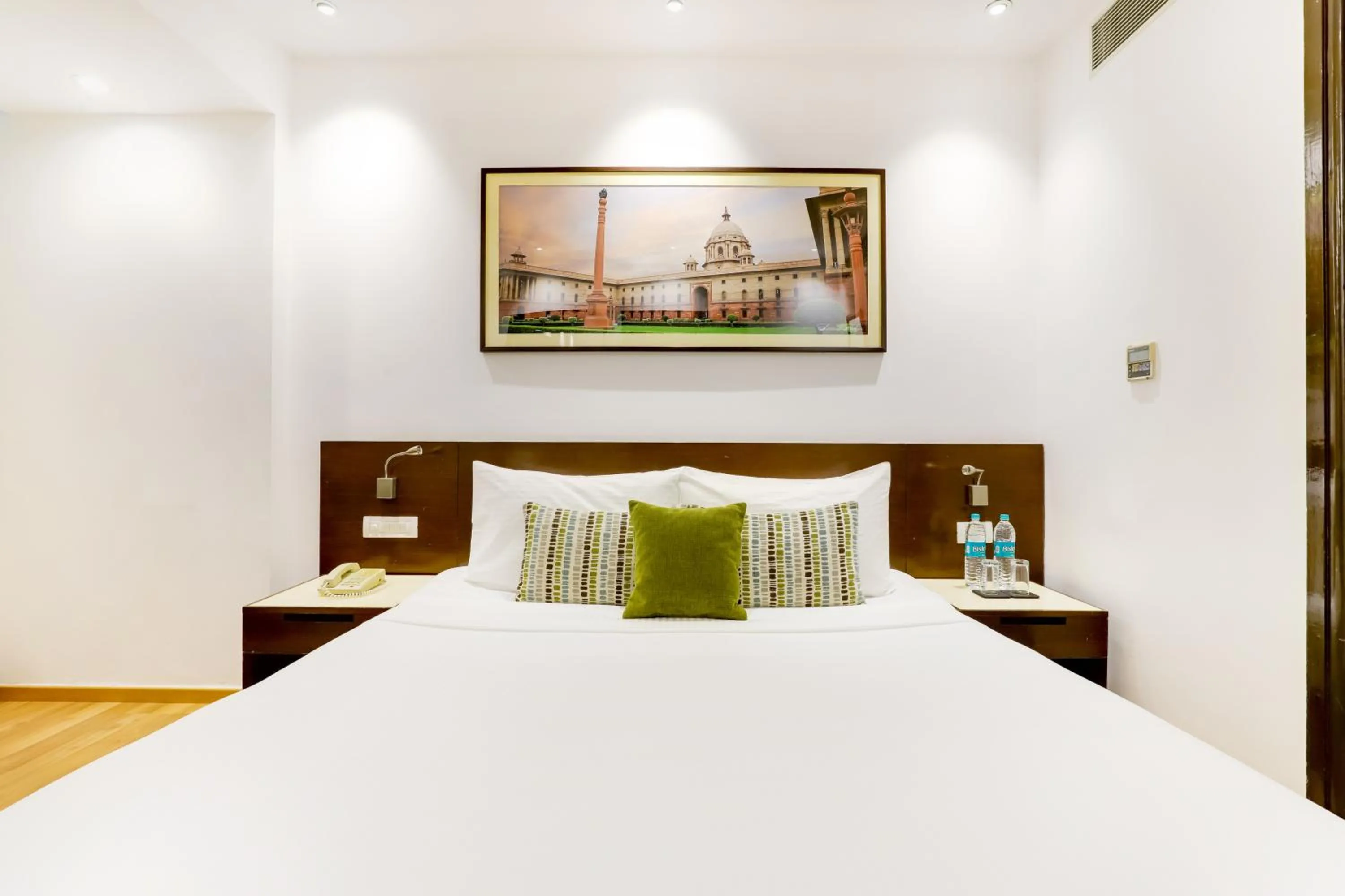 Bed in Lemon Tree Premier 1, Gurugram