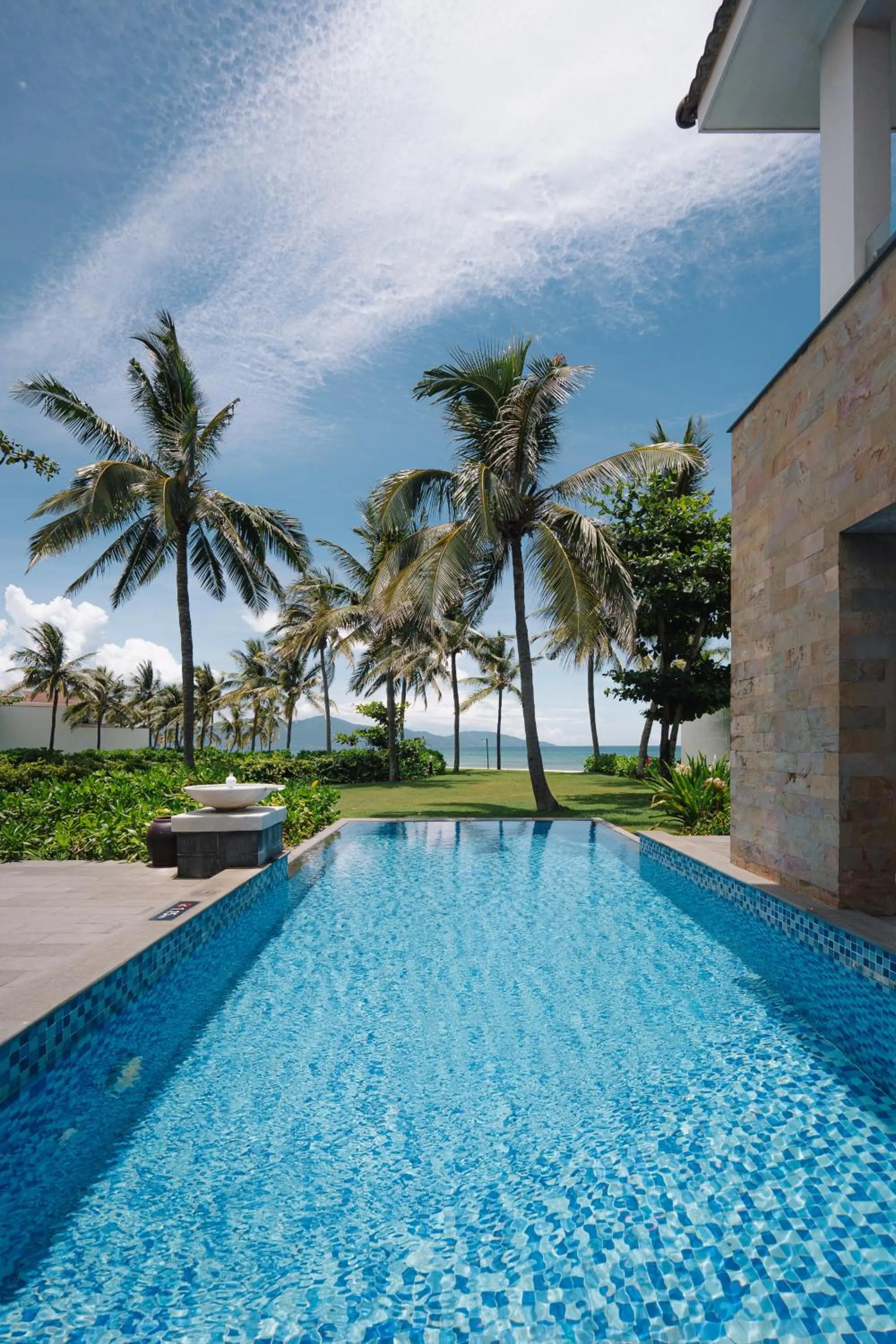 Swimming pool in Danang Marriott Resort & Spa