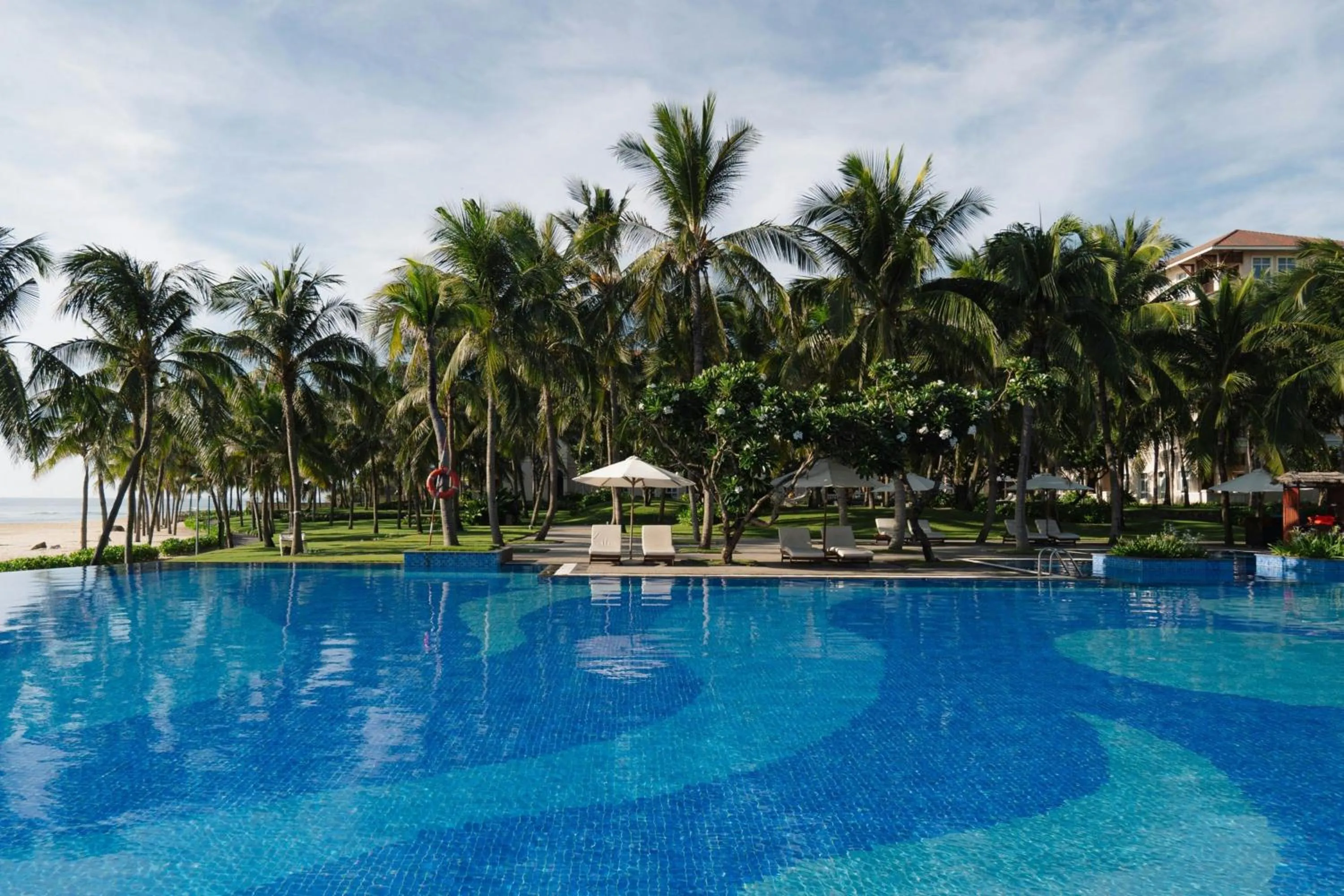 Swimming pool in Danang Marriott Resort & Spa