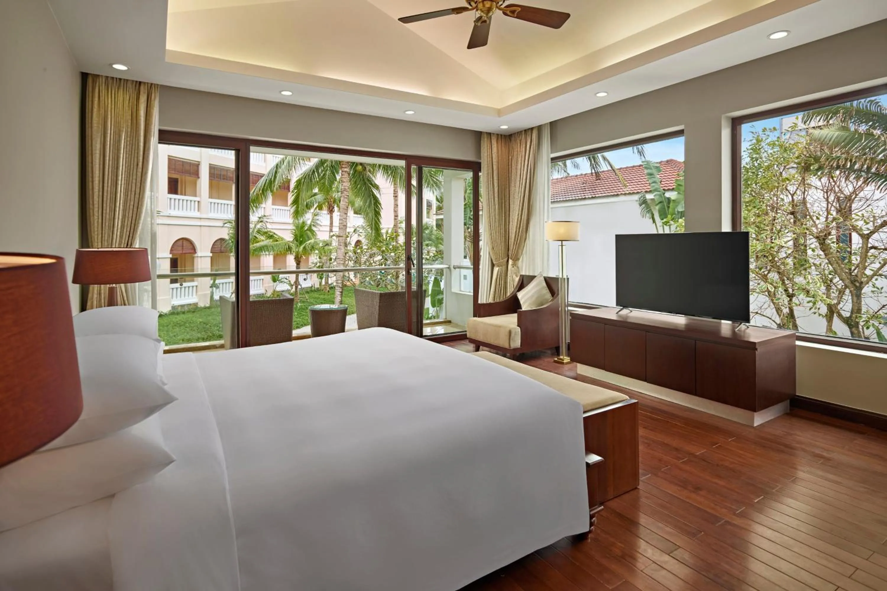 Bedroom, Bed in Danang Marriott Resort & Spa