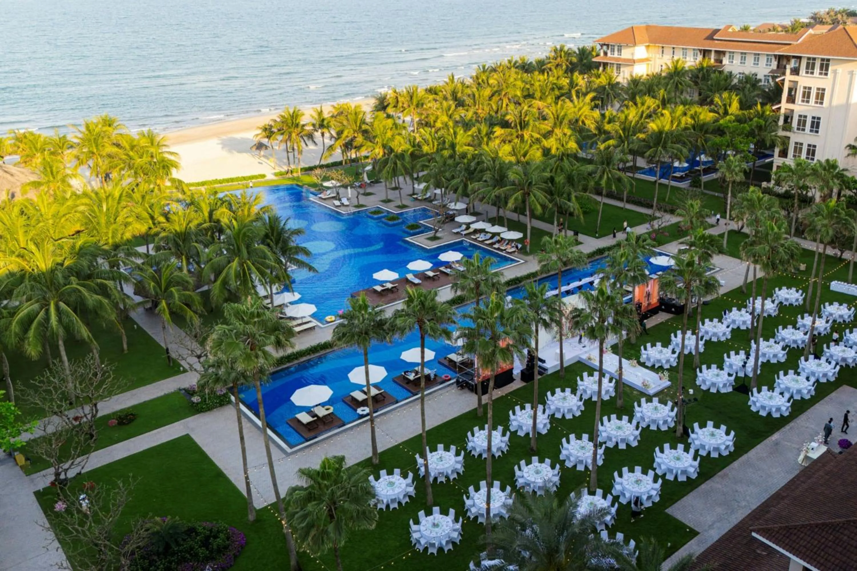 Swimming pool in Danang Marriott Resort & Spa