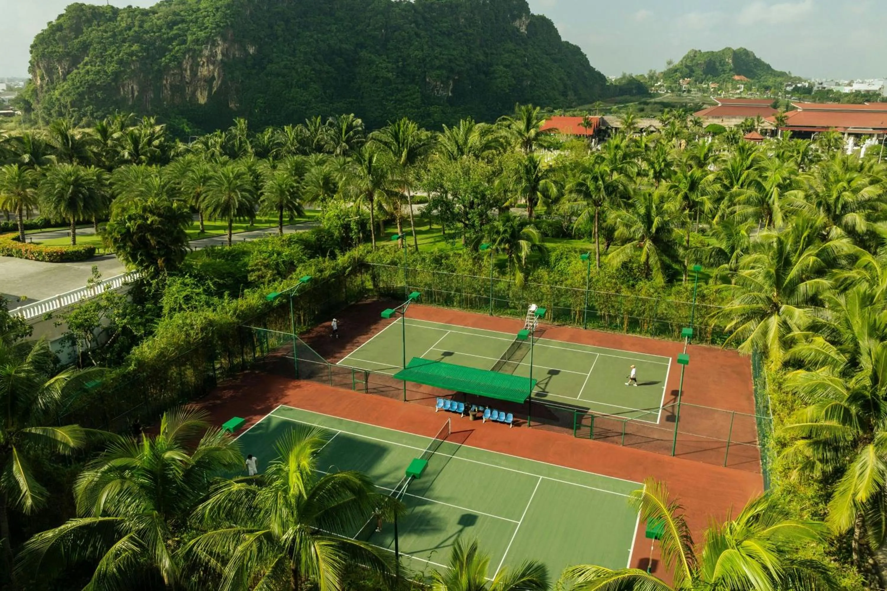 Tennis court in Danang Marriott Resort & Spa