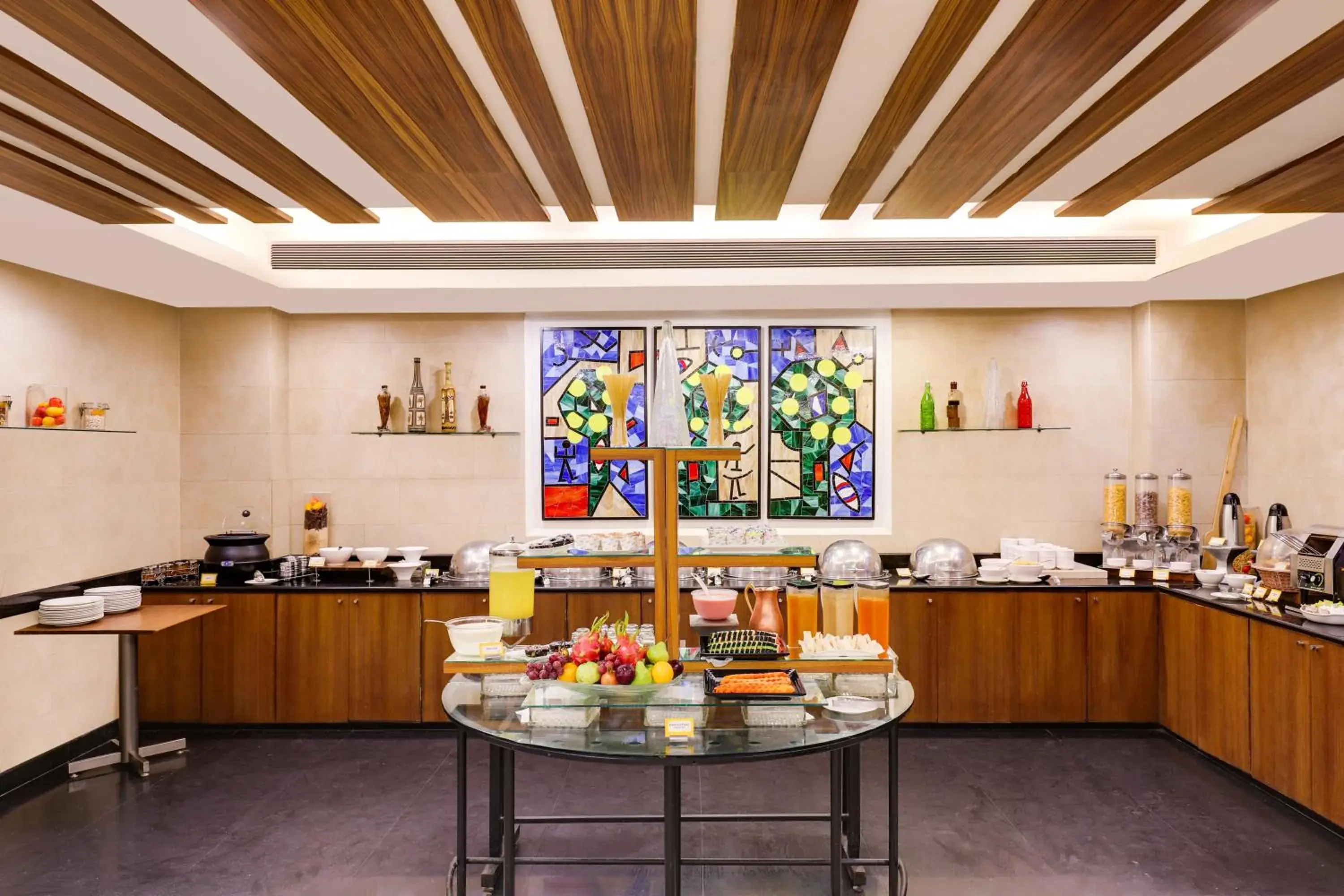 Restaurant/places to eat in Lemon Tree Hotel, Indore Restaurant/places to eat in Lemon Tree Hotel, Indore