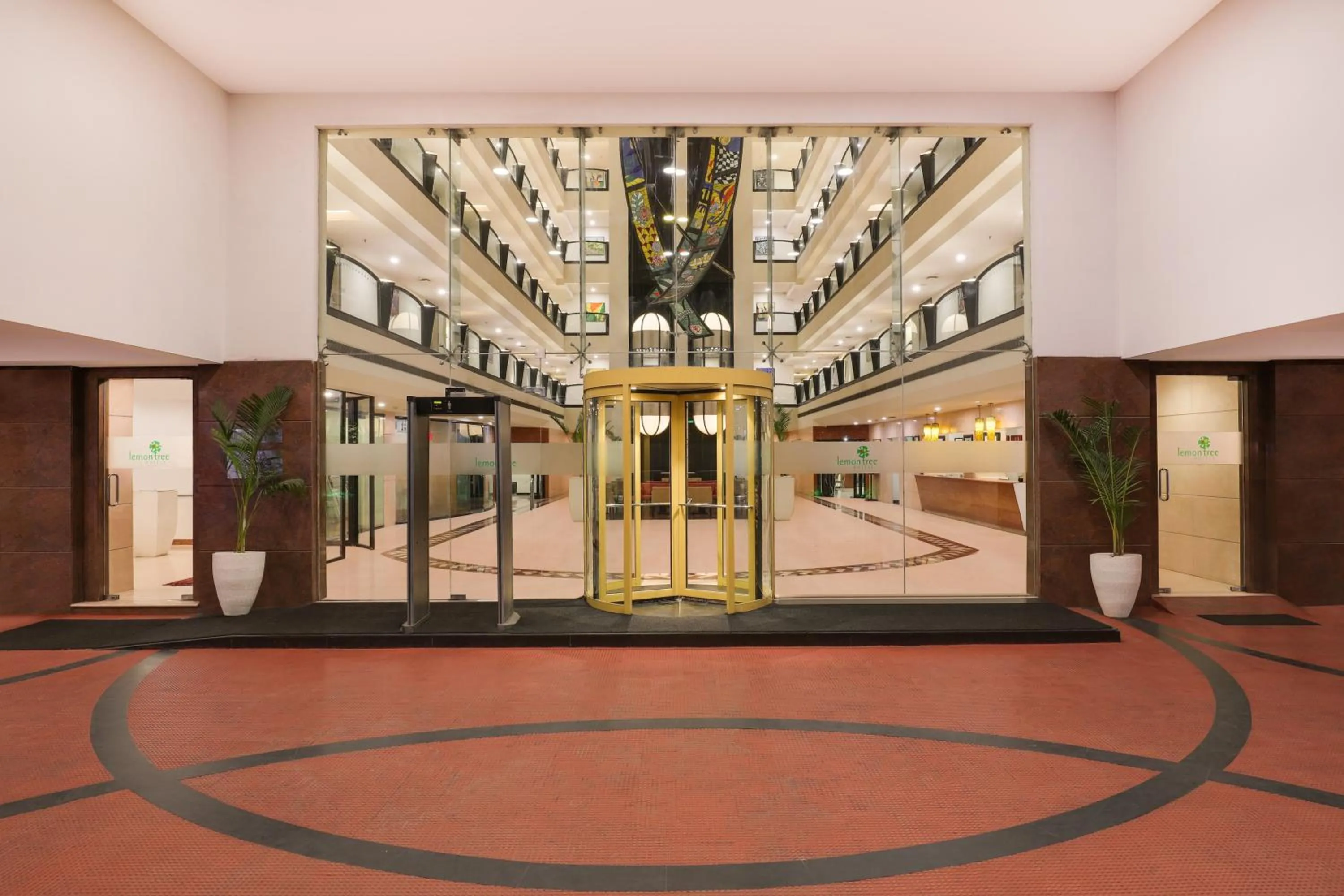 Facade/entrance in Lemon Tree Hotel, Indore