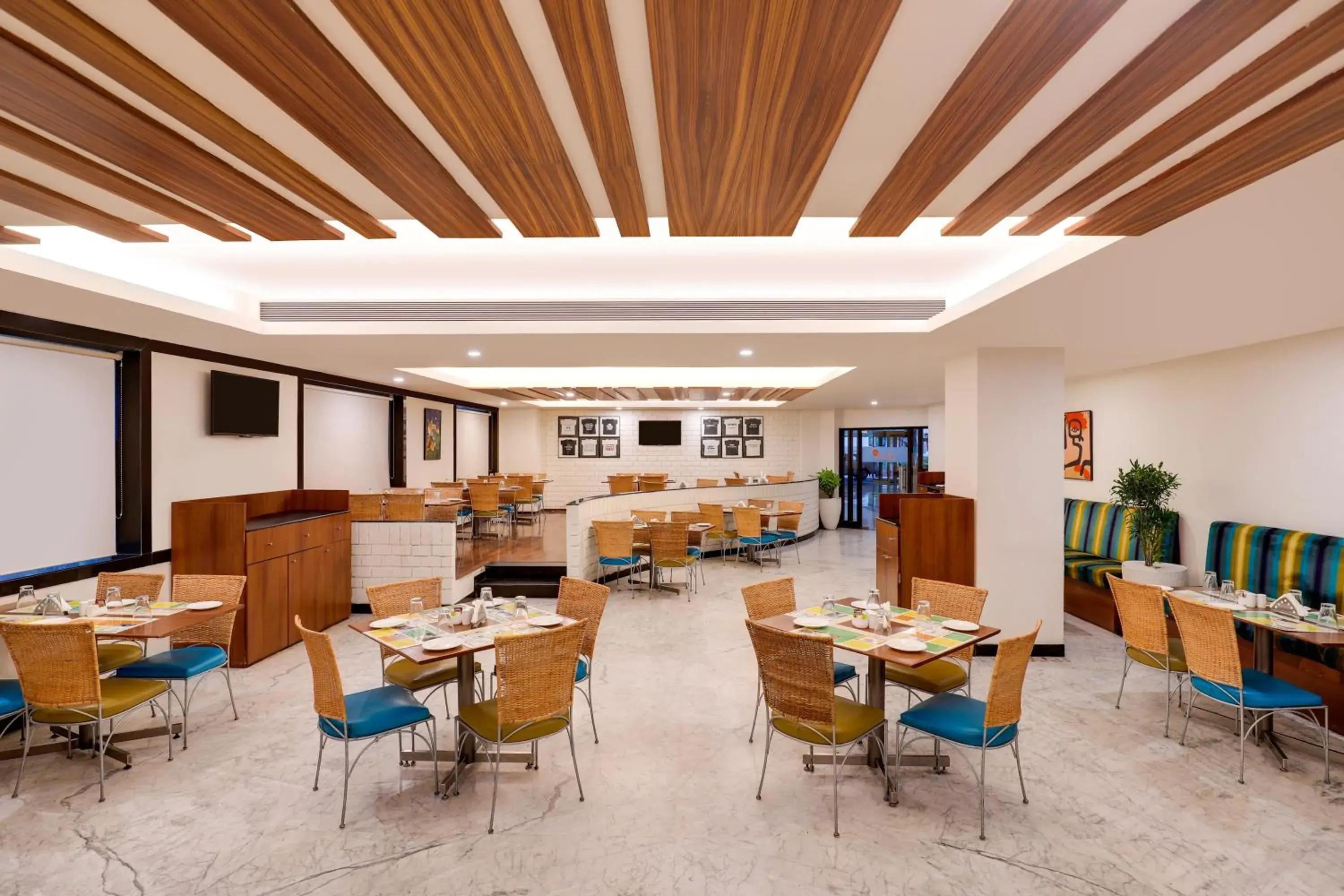Restaurant/places to eat in Lemon Tree Hotel, Indore Restaurant/places to eat in Lemon Tree Hotel, Indore
