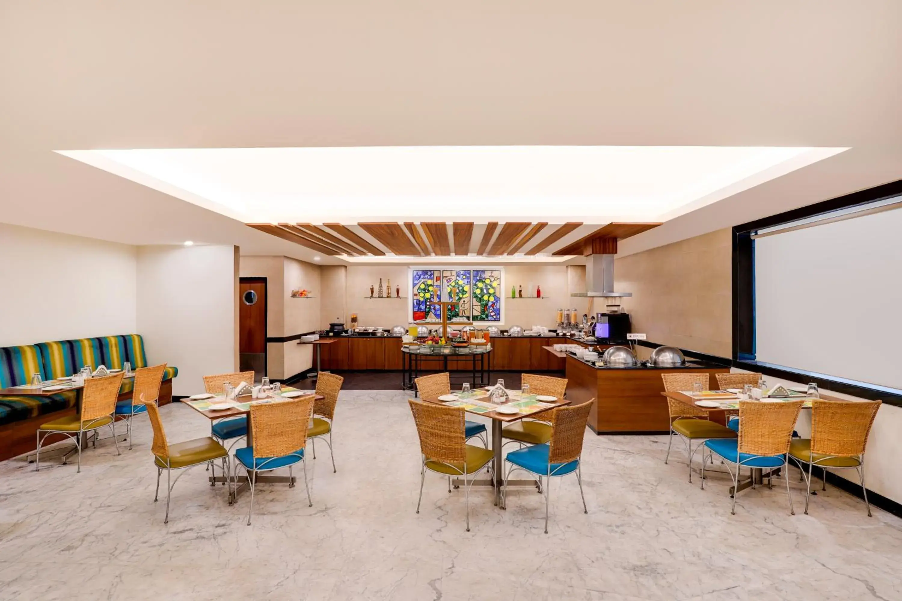 Restaurant/places to eat in Lemon Tree Hotel, Indore Restaurant/places to eat in Lemon Tree Hotel, Indore