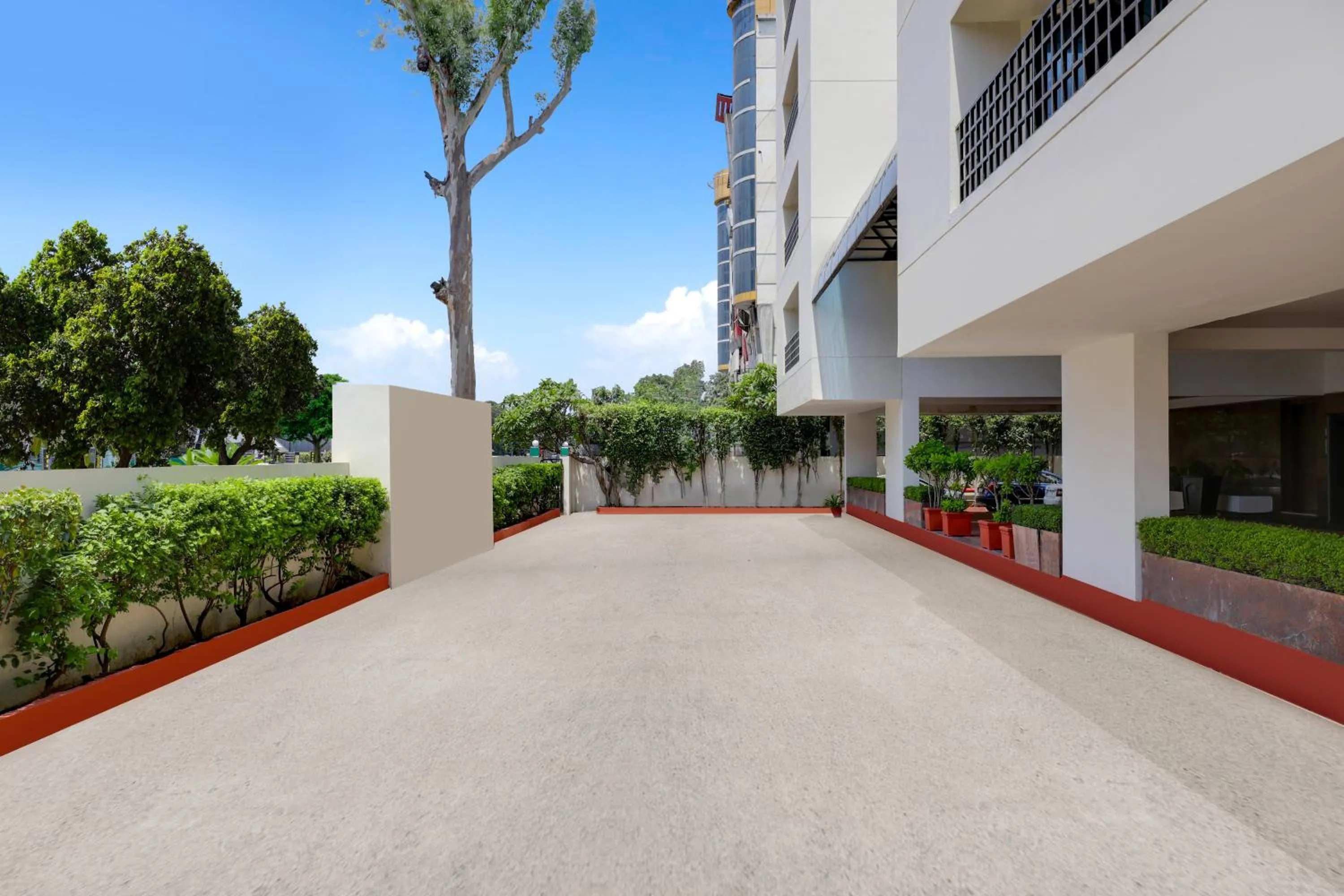 Parking in Lemon Tree Hotel, Indore