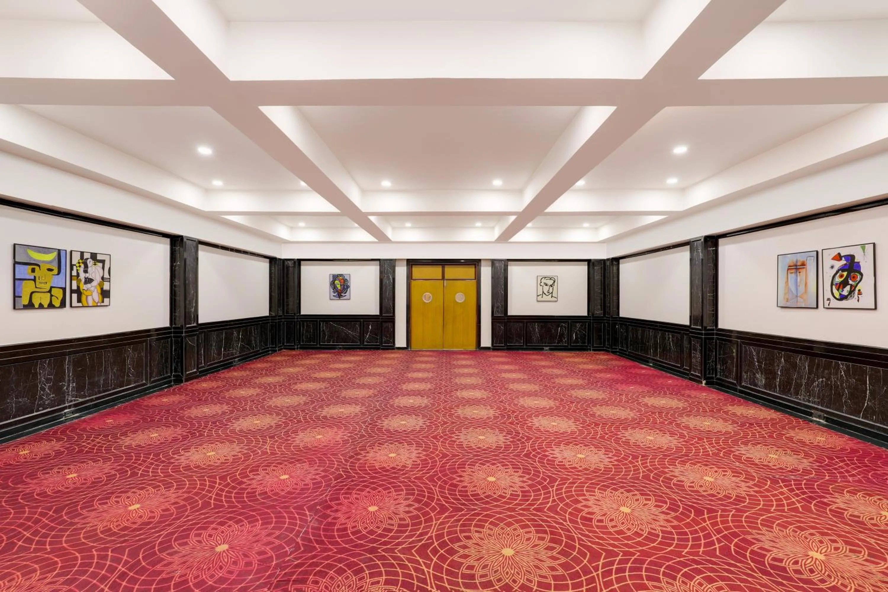 Banquet/Function facilities in Lemon Tree Hotel, Indore