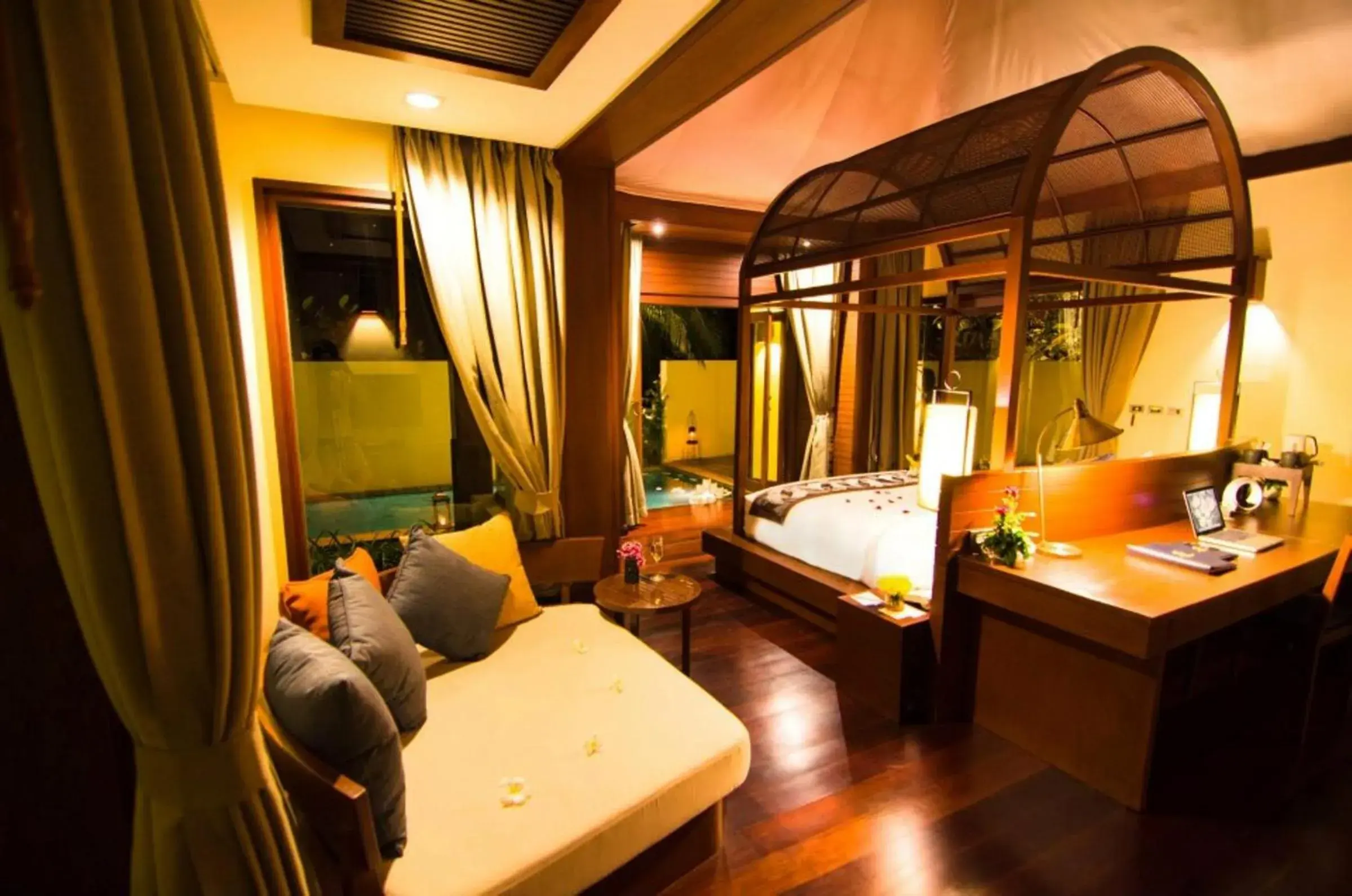 Photo of the whole room, Bed in Chantaramas Beach Resort Koh Phangan Photo of the whole room, Bed in Chantaramas Beach Resort Koh Phangan