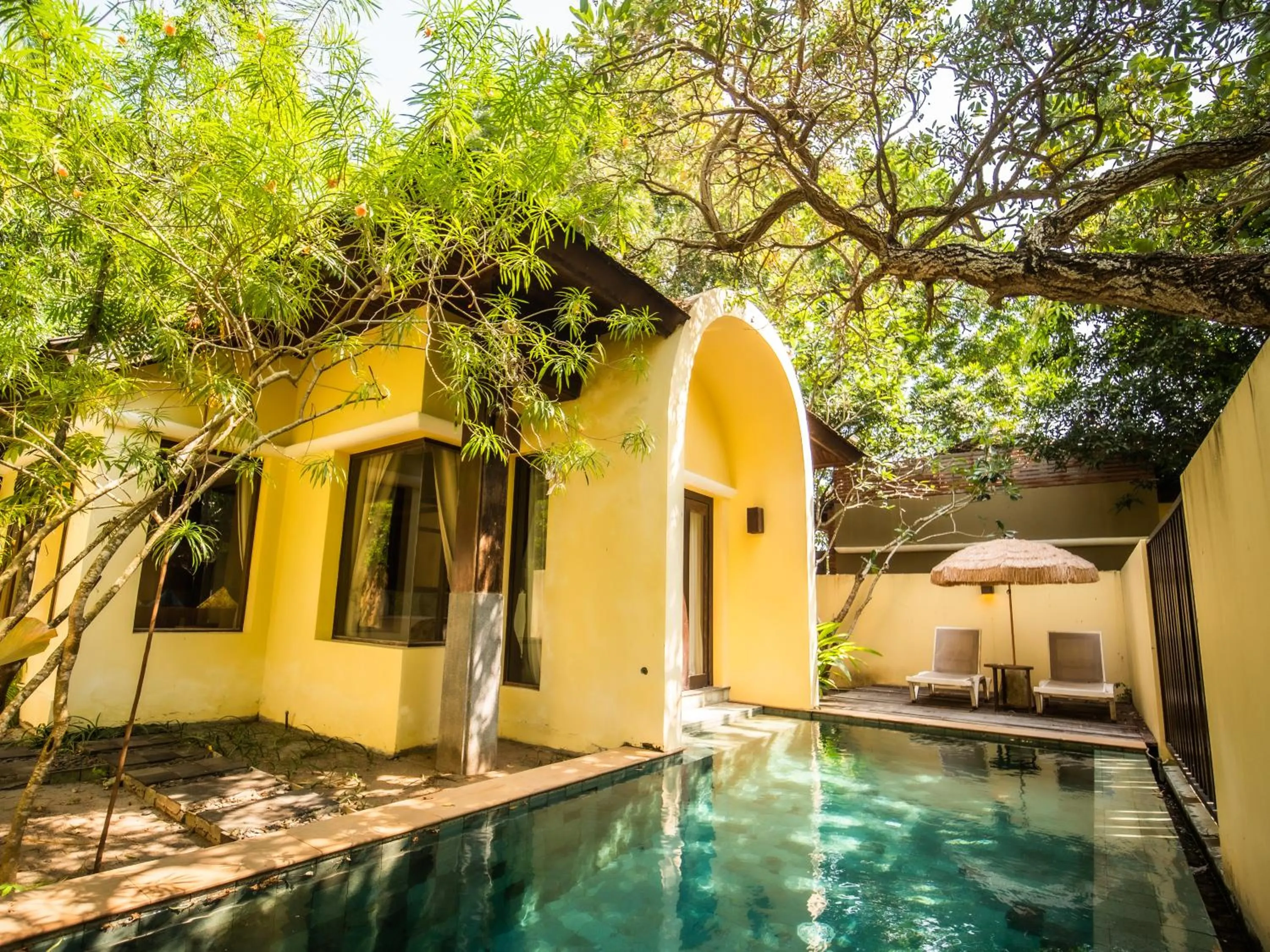 Pool view in Chantaramas Beach Resort Koh Phangan