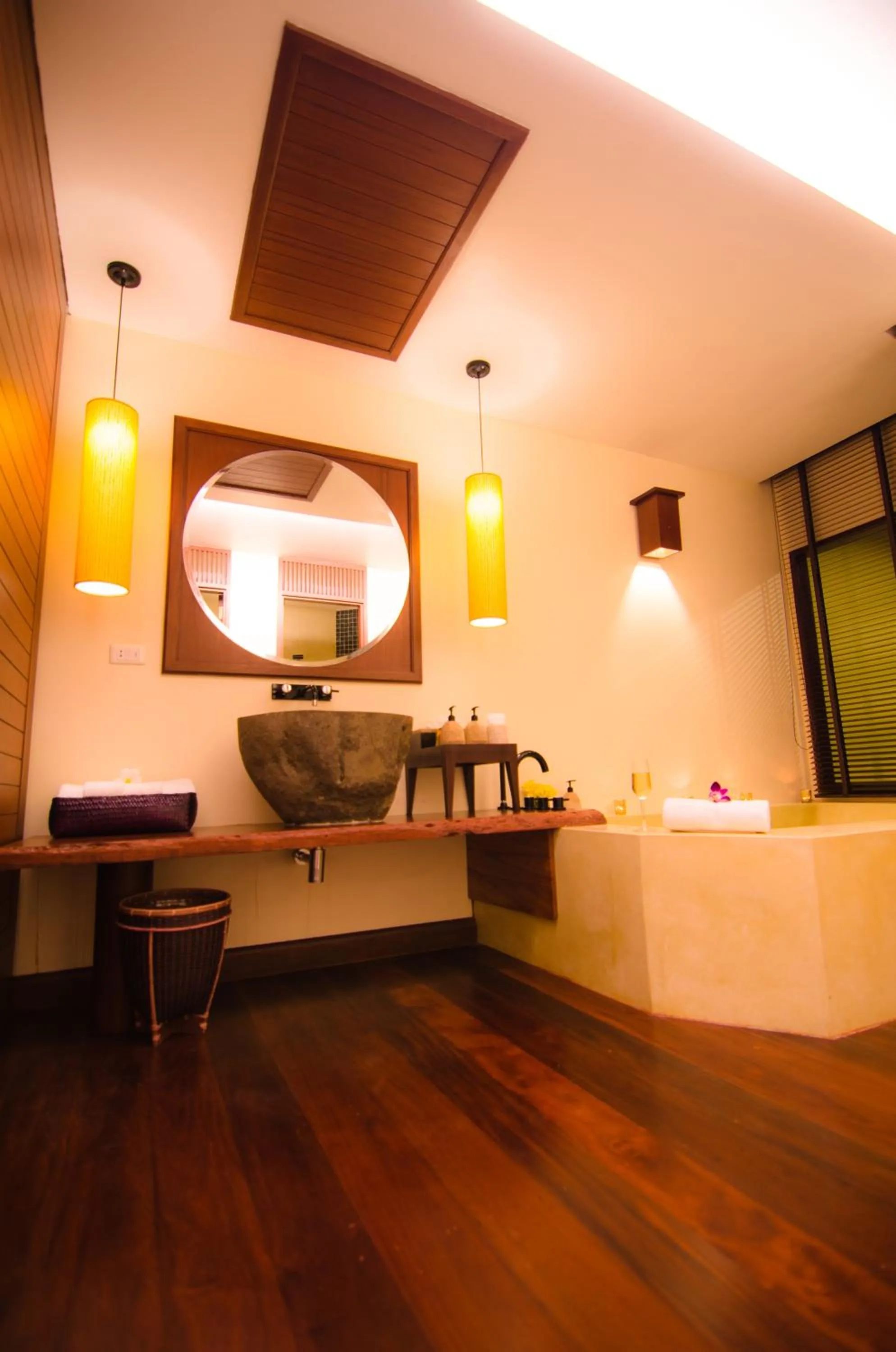 Shower in Chantaramas Beach Resort Koh Phangan