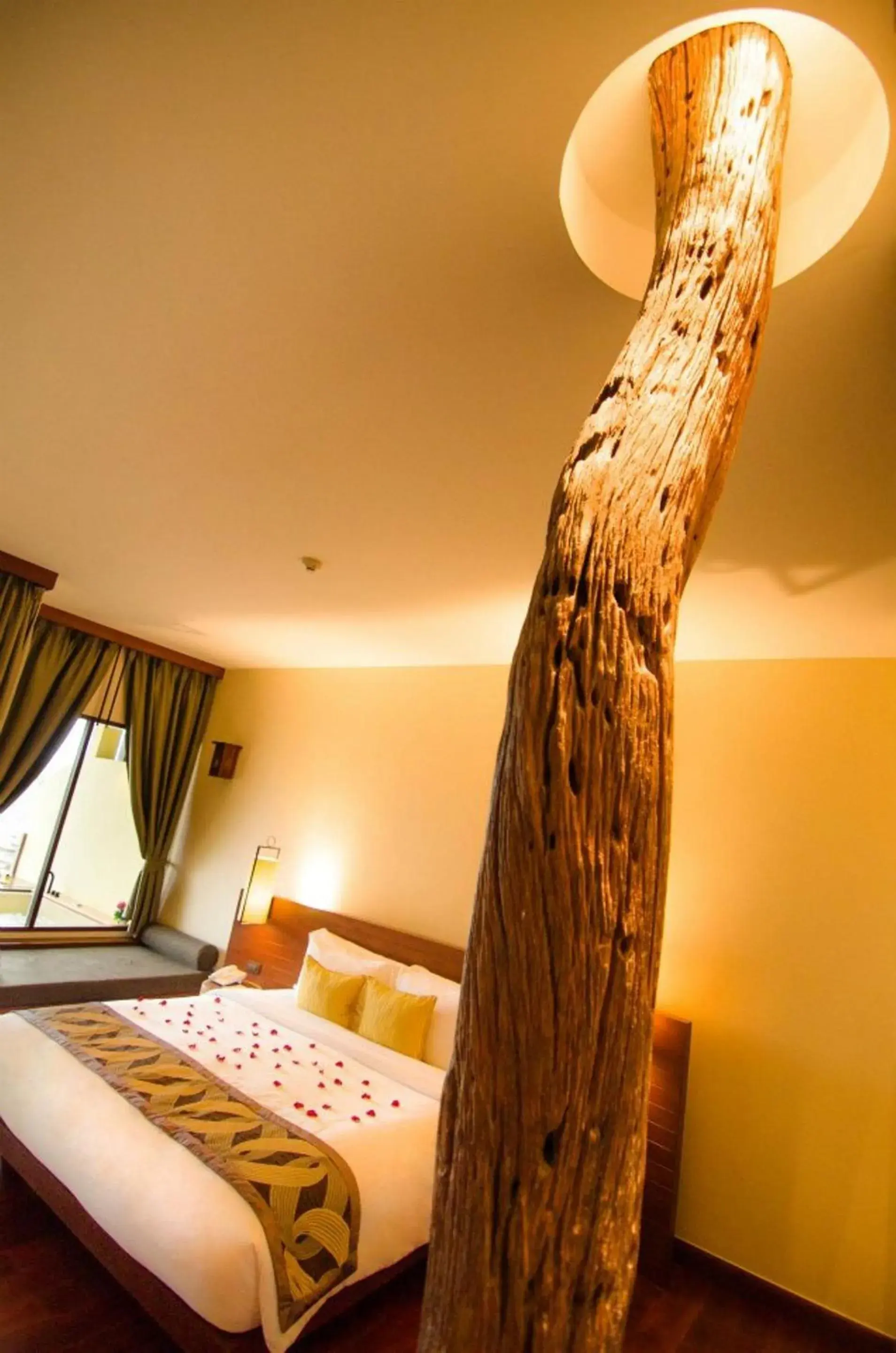 Bed in Chantaramas Beach Resort Koh Phangan Bed in Chantaramas Beach Resort Koh Phangan