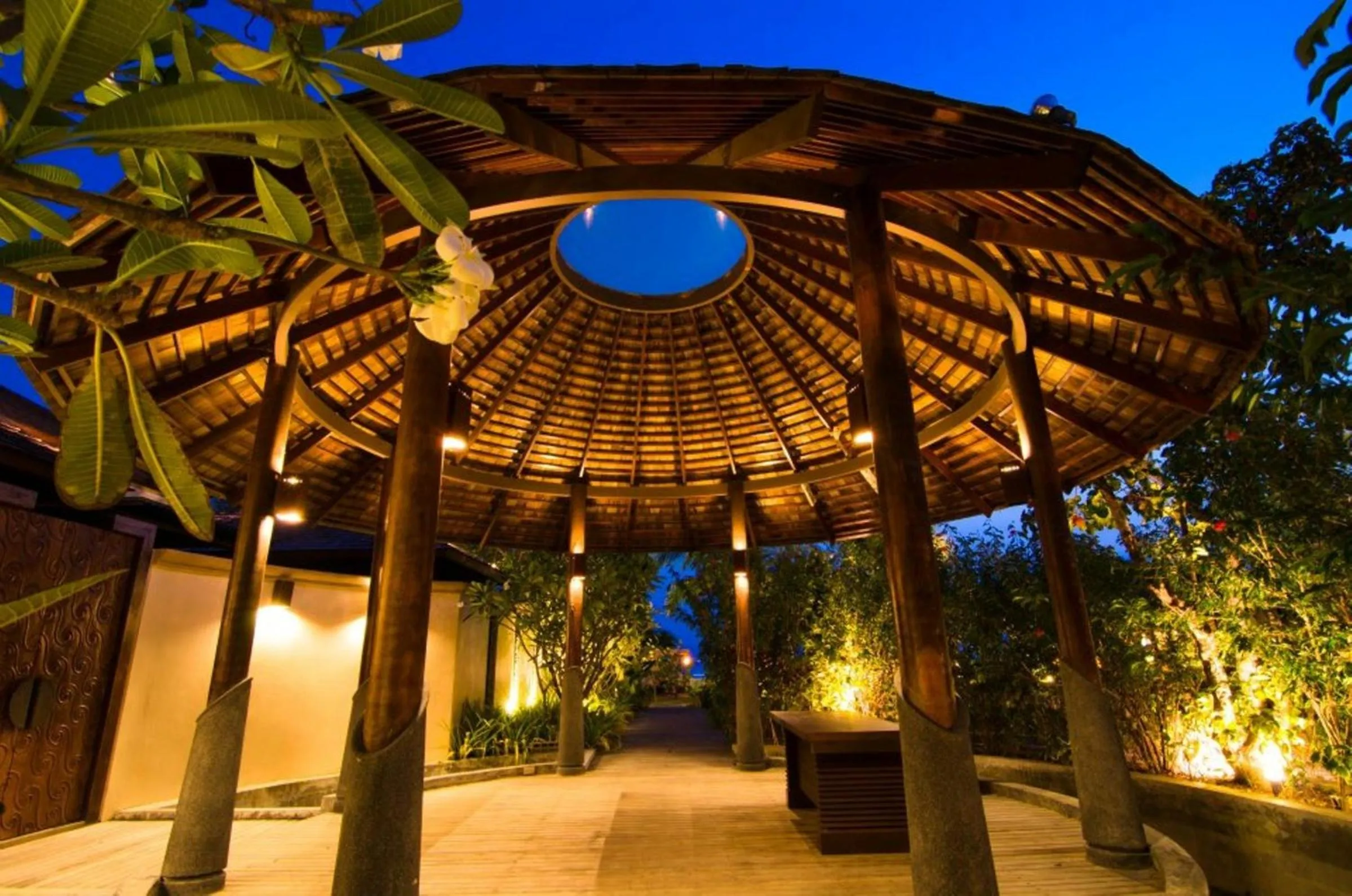 Facade/entrance in Chantaramas Beach Resort Koh Phangan