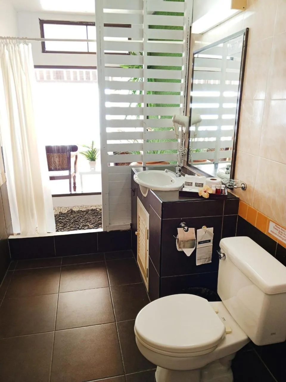 Koh Ngai Cliff Beach Resort