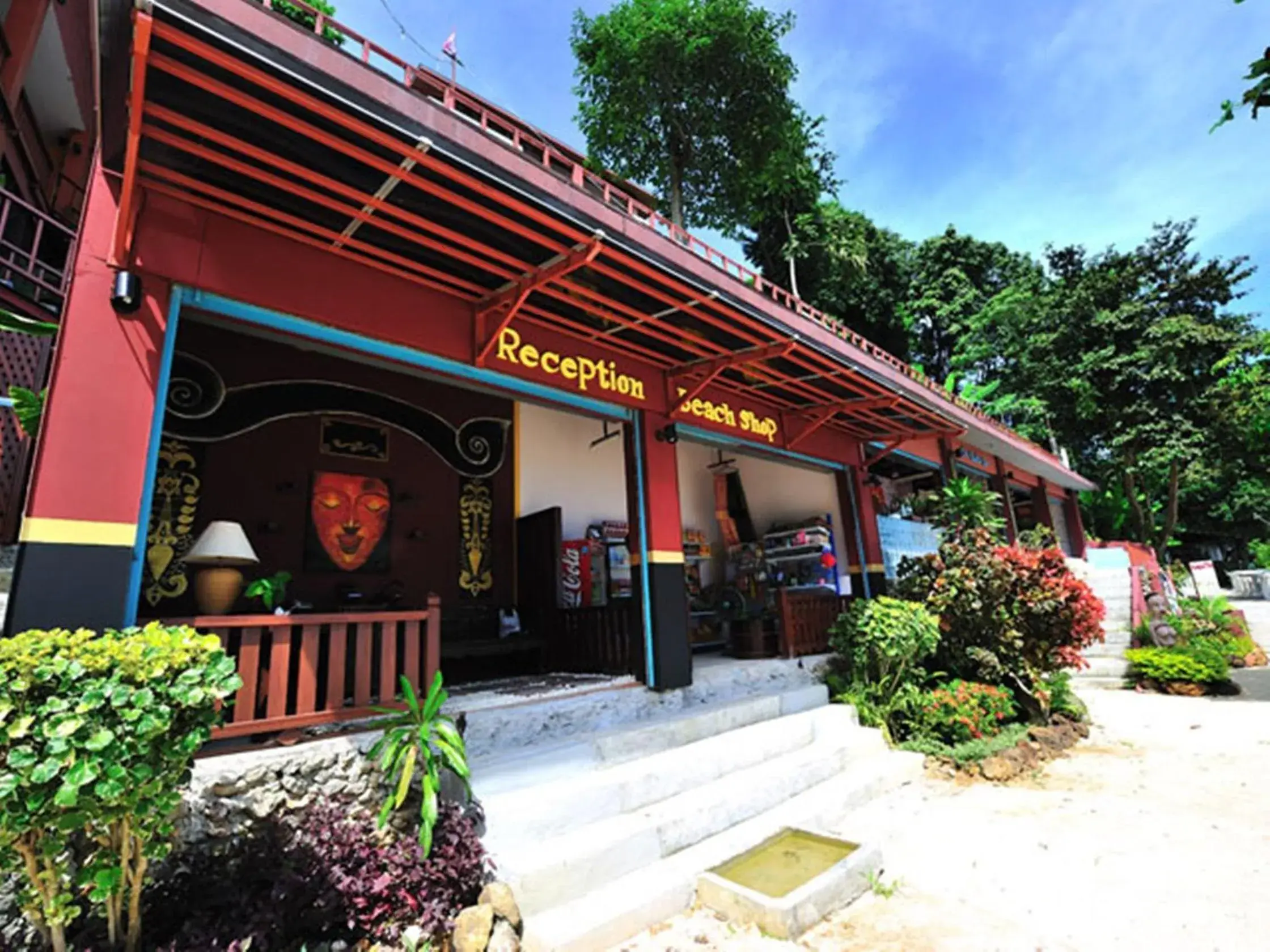 Lobby or reception in Koh Ngai Cliff Beach Resort Lobby or reception in Koh Ngai Cliff Beach Resort
