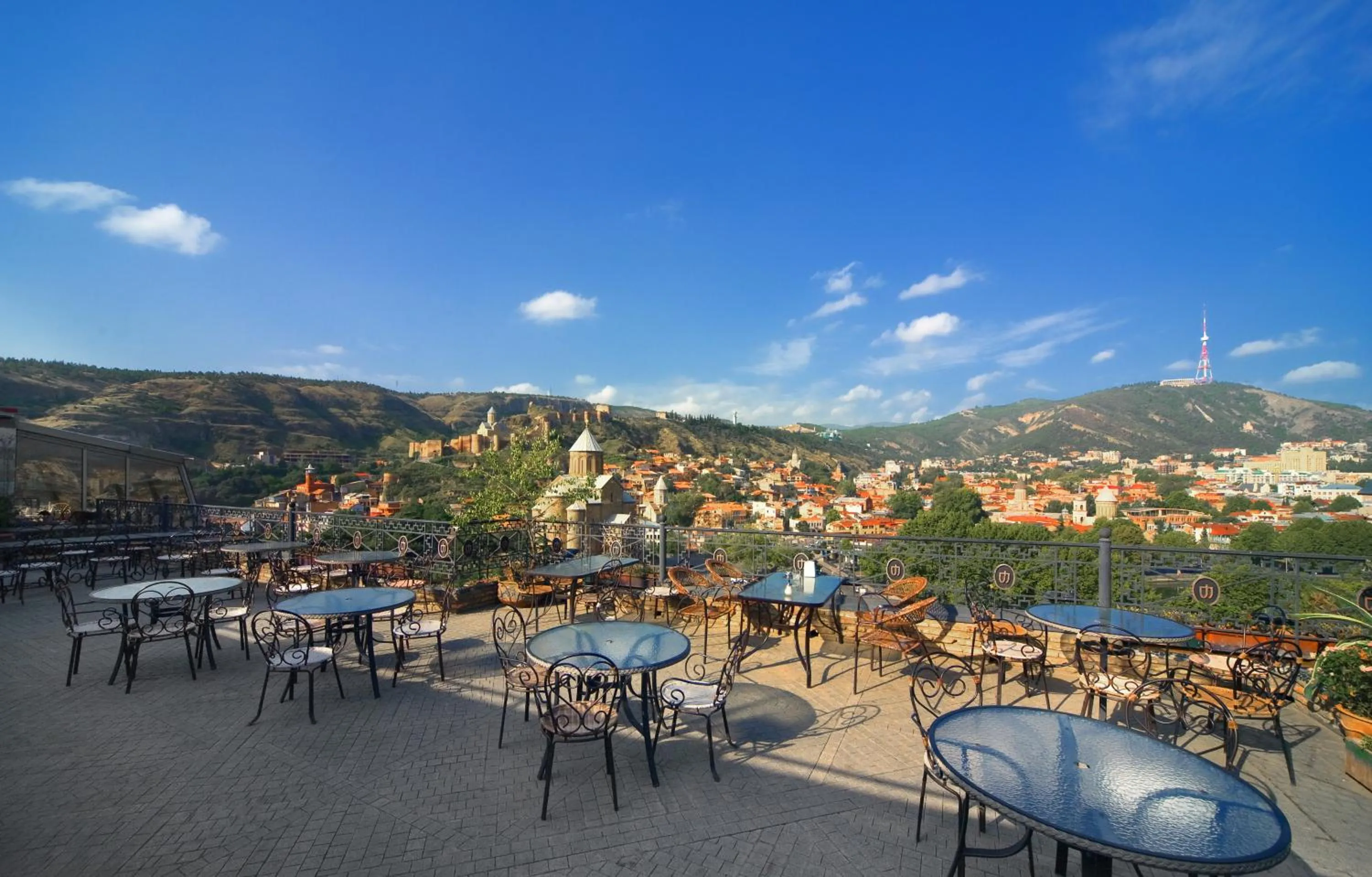 Restaurant/places to eat in Hotel Kopala