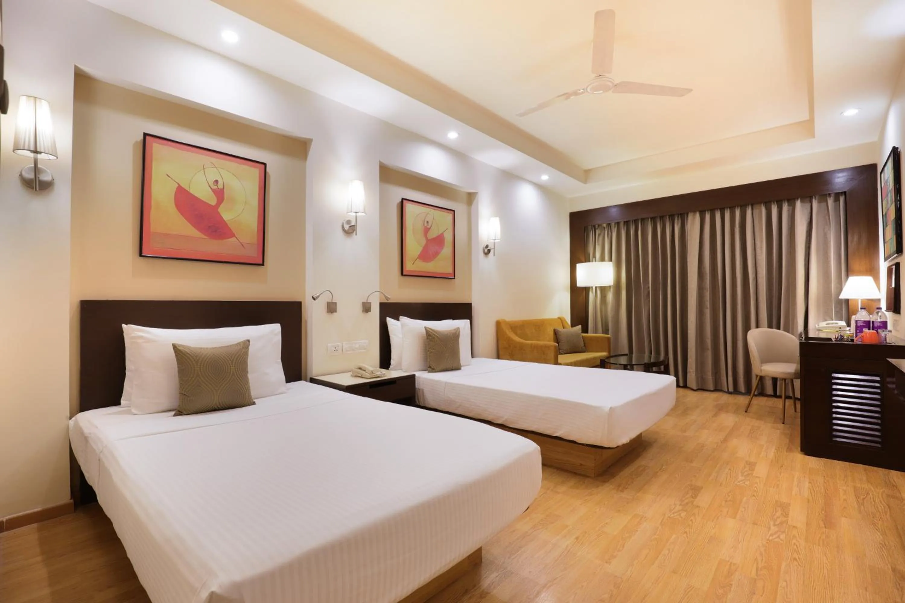 Bed in Lemon Tree Premier, Ulsoor Lake, Bengaluru