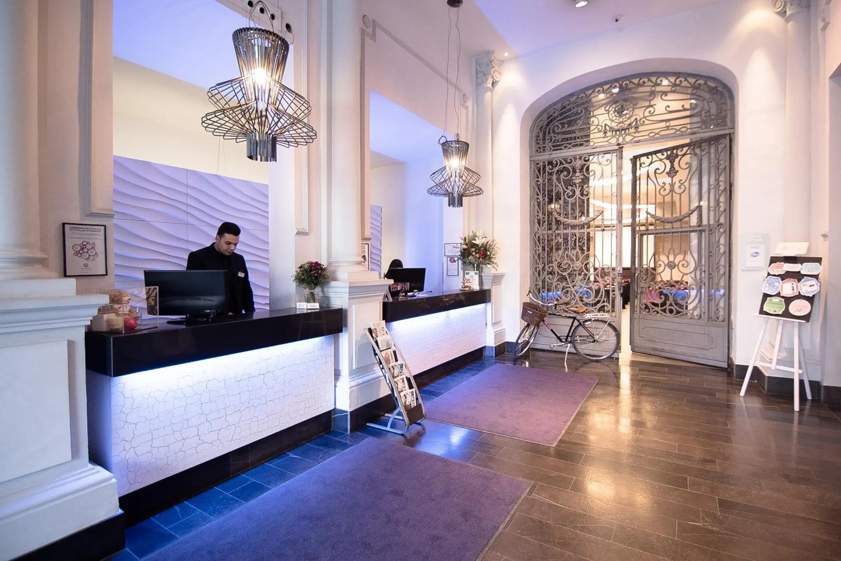 Lobby or reception in Petit Palace Savoy Alfonso XII Lobby or reception in Petit Palace Savoy Alfonso XII