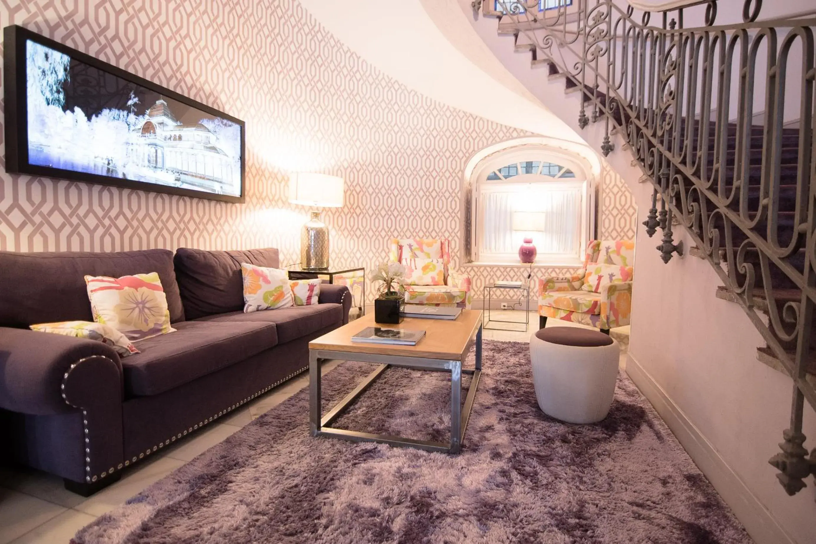 Lounge or bar in Petit Palace Savoy Alfonso XII Lounge or bar in Petit Palace Savoy Alfonso XII