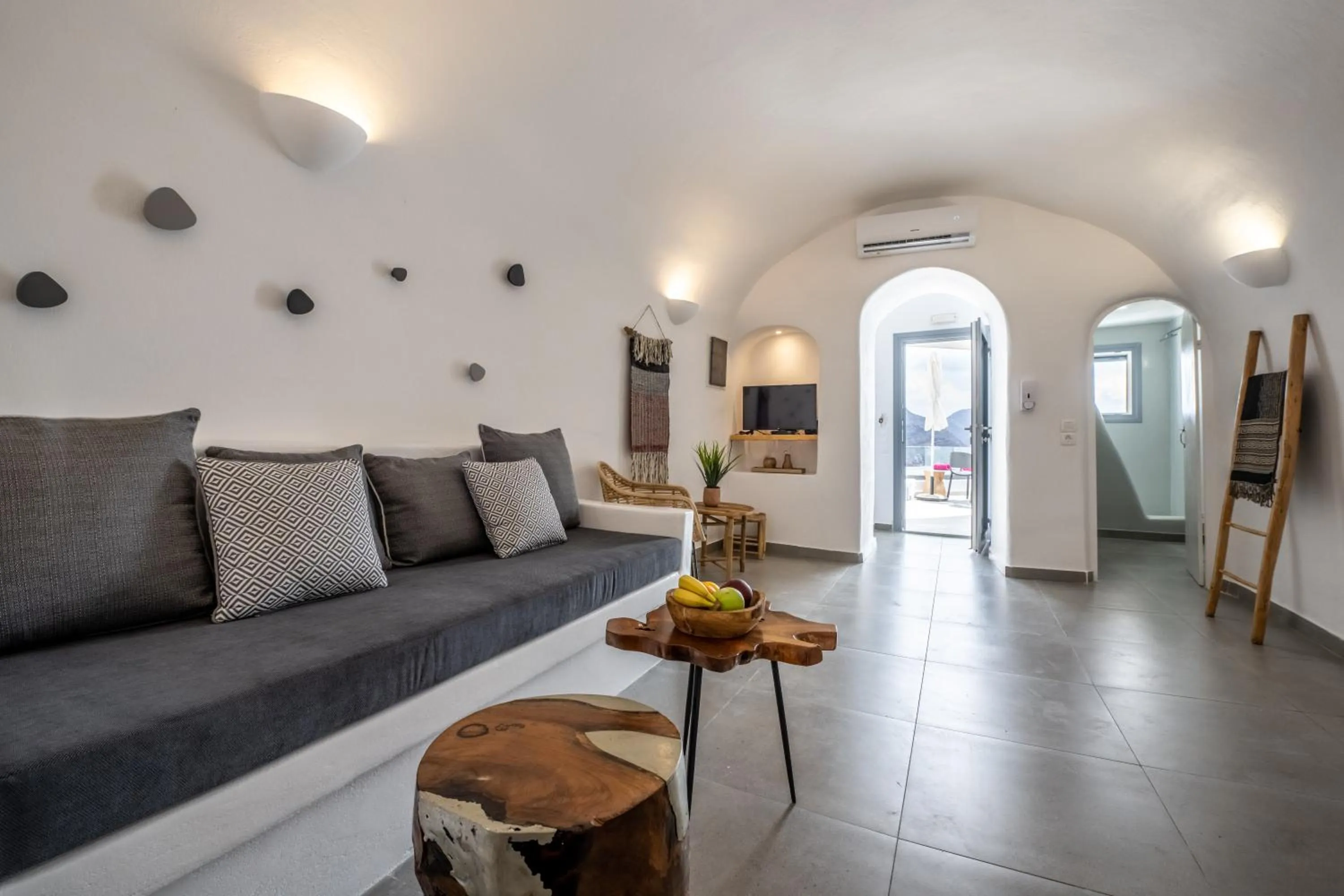 Virginia's Cave Villas