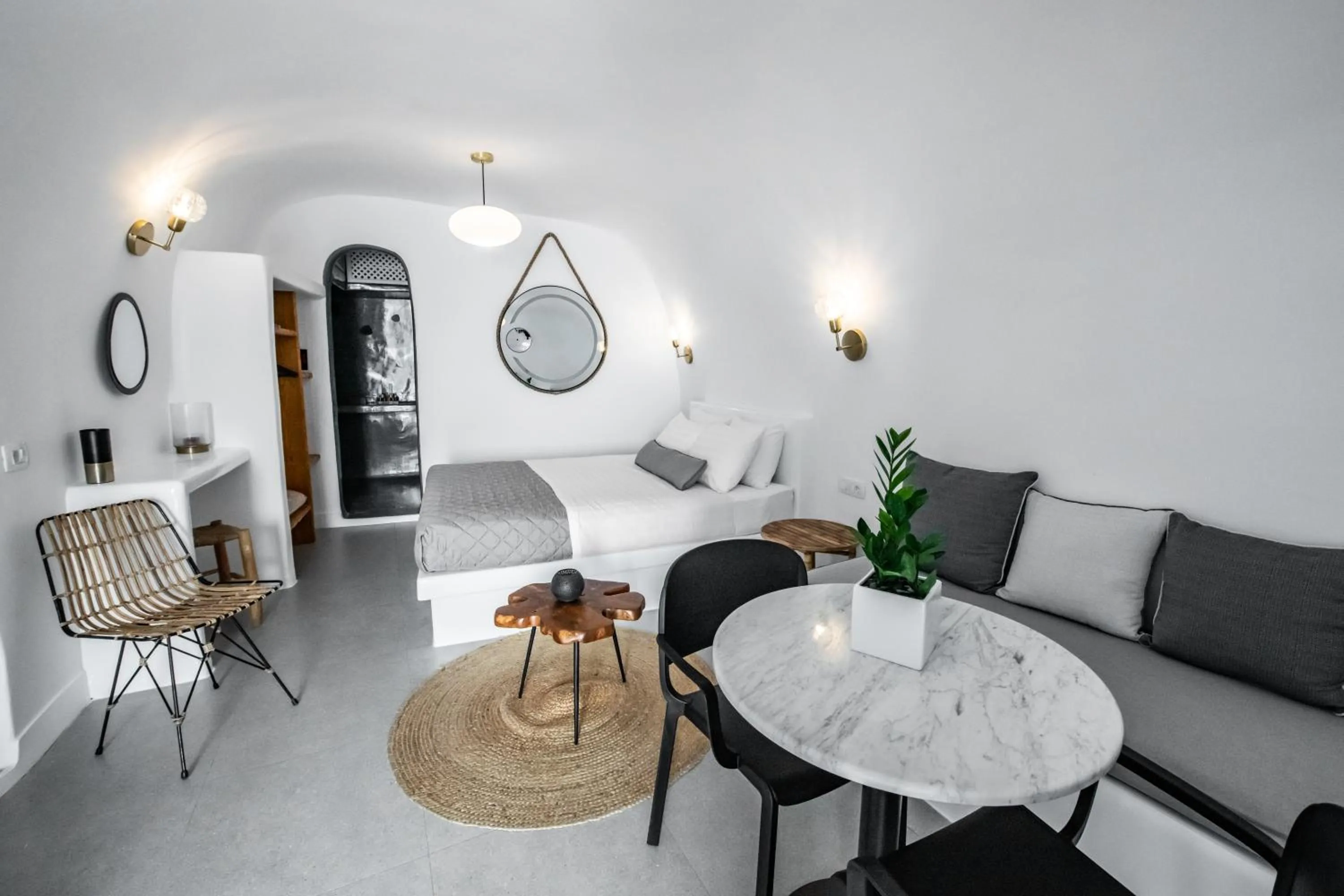 Bed in Virginia's Cave Villas