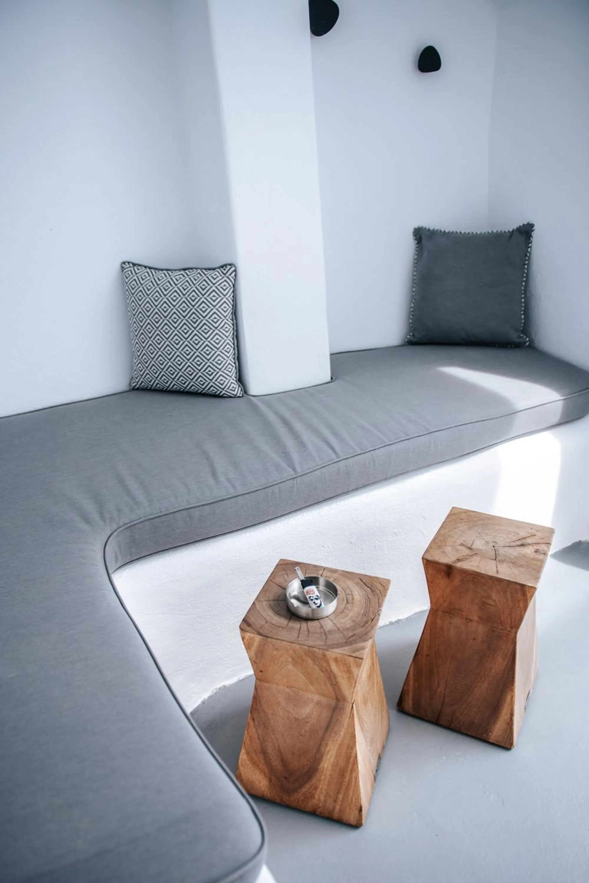 Bed in Virginia's Cave Villas