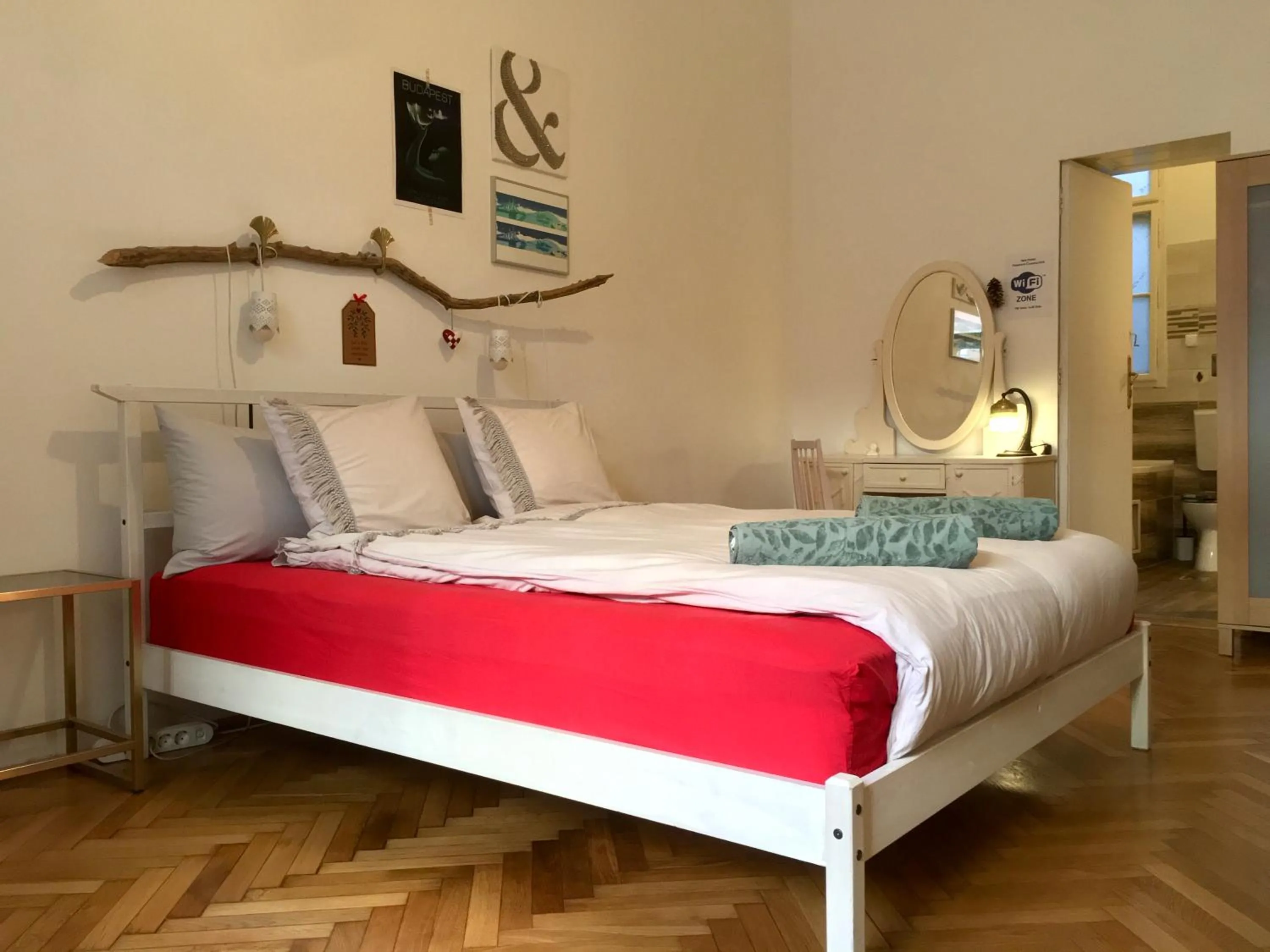 Bed in Gaia Astoria