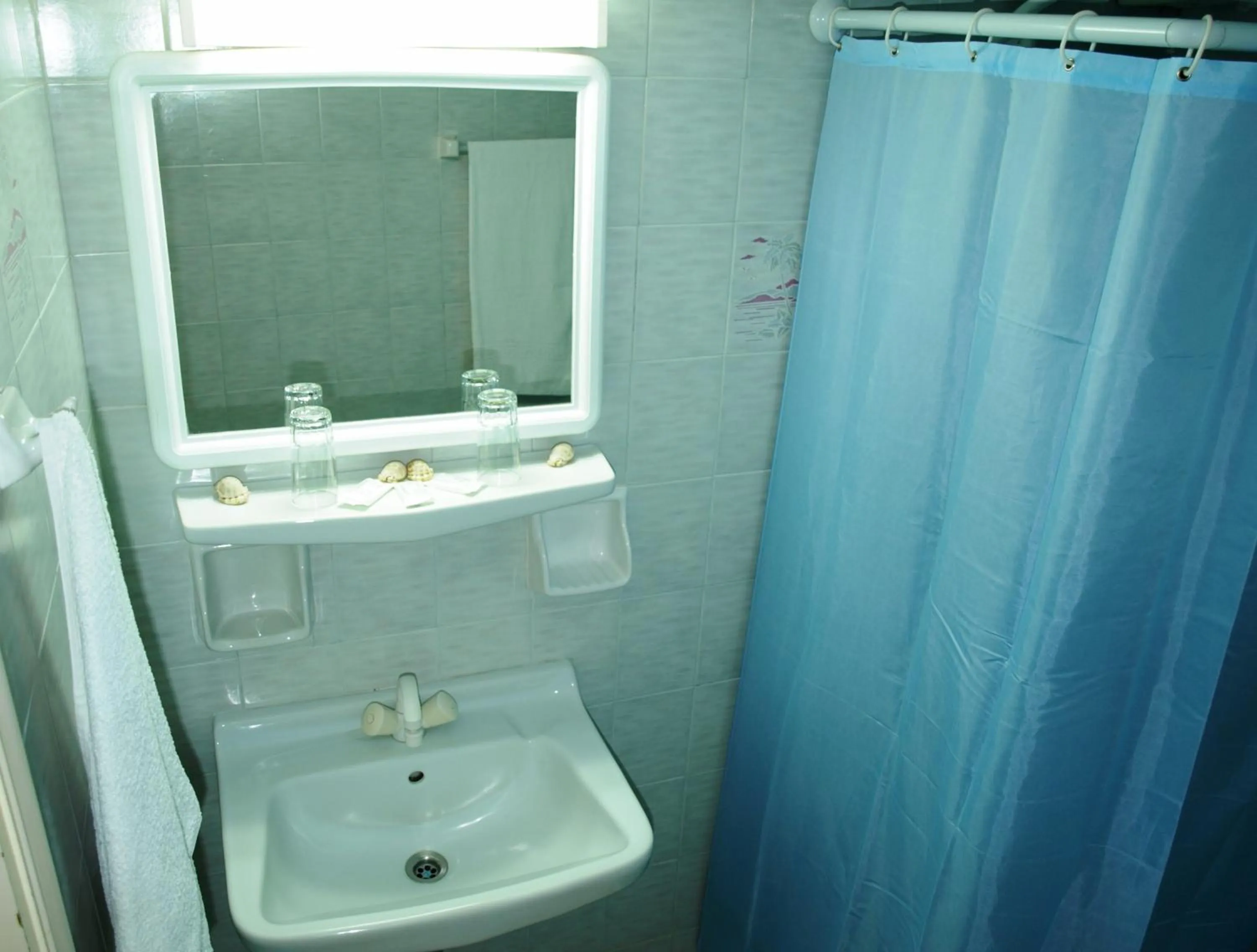 Shower in Levante Beach Hotel