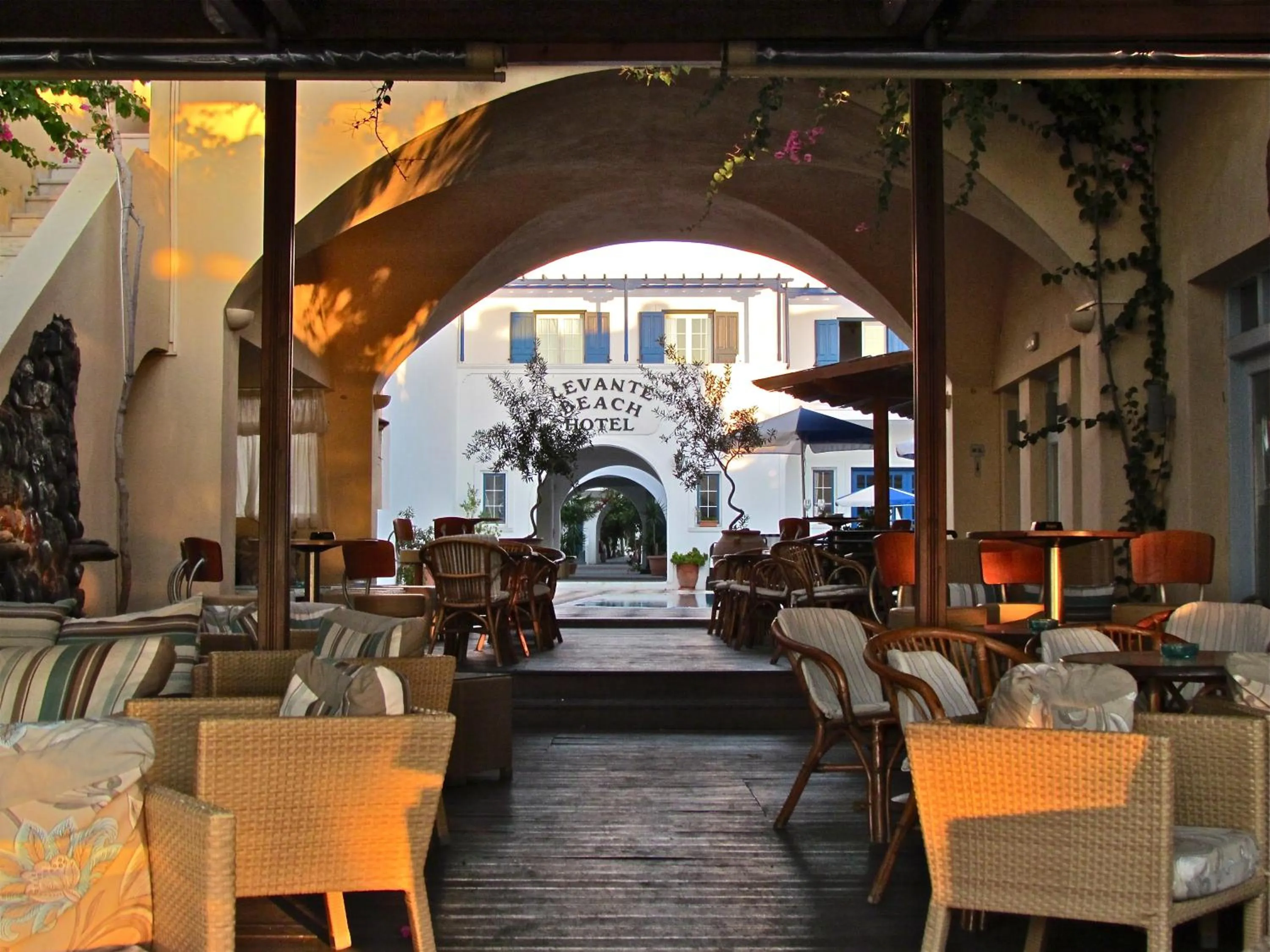 Restaurant/places to eat in Levante Beach Hotel