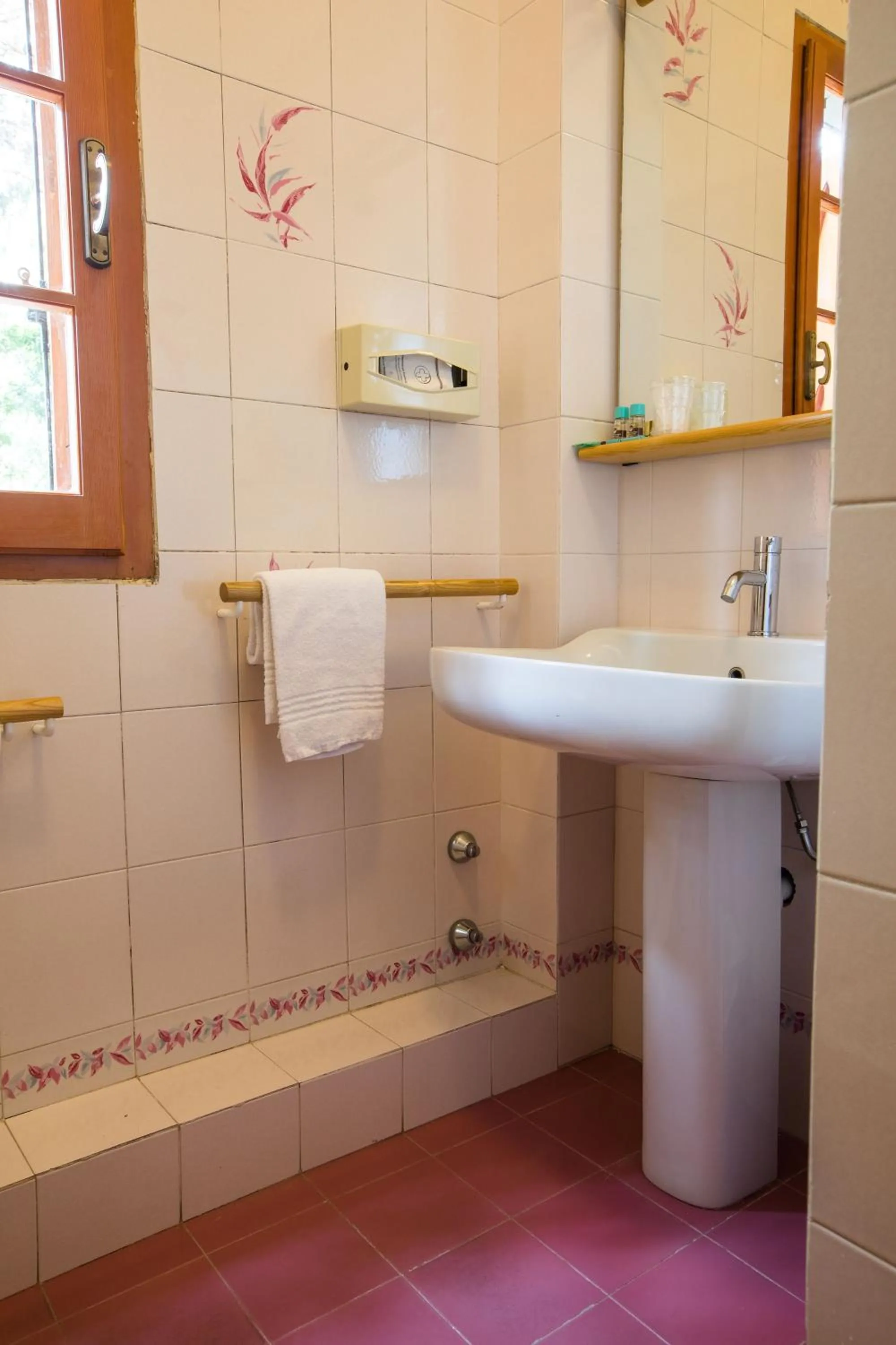 Bathroom in Hotel La Tavernetta dei Ronchi