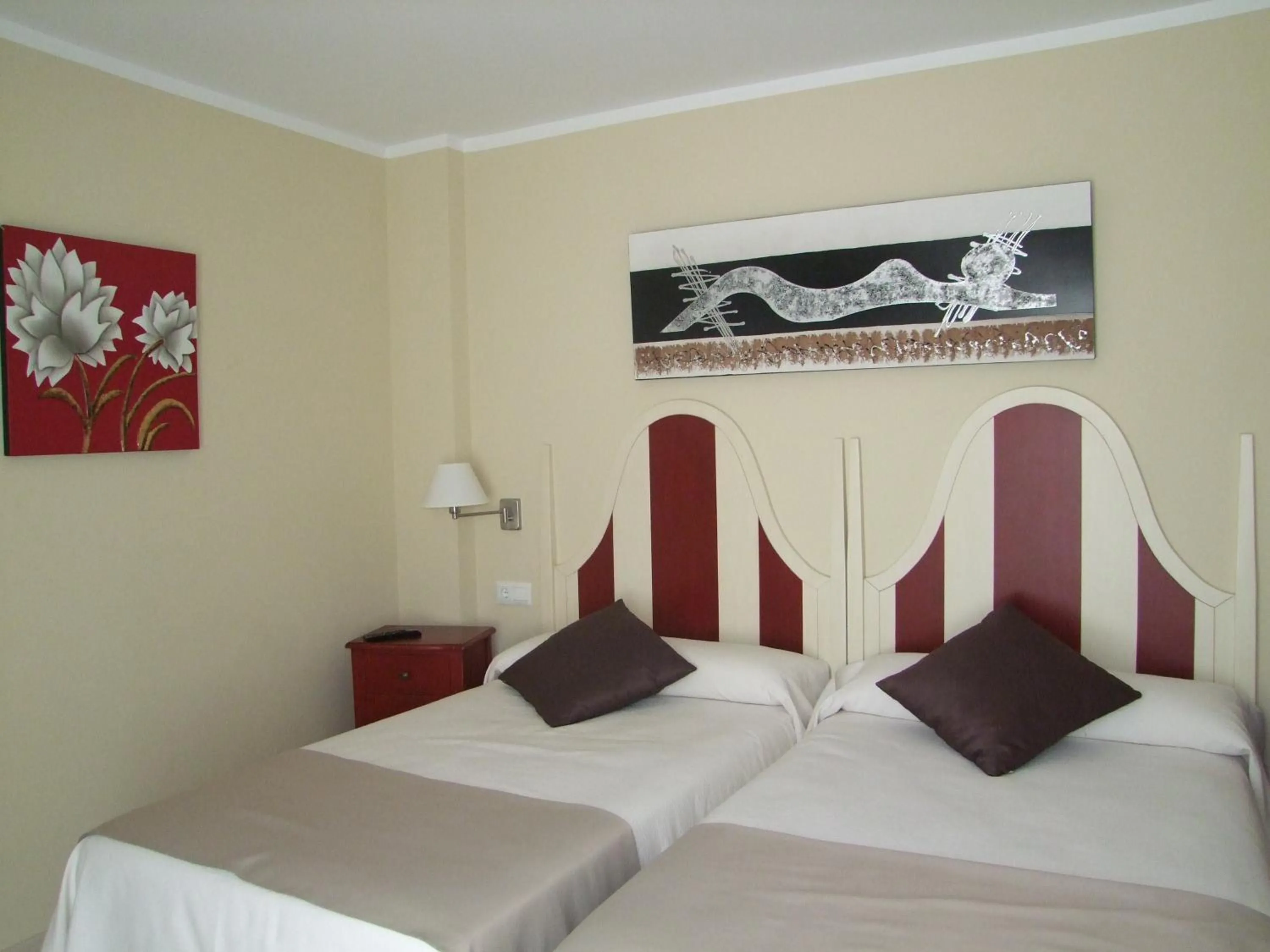 Bed in Hotel Valle de Cabezón