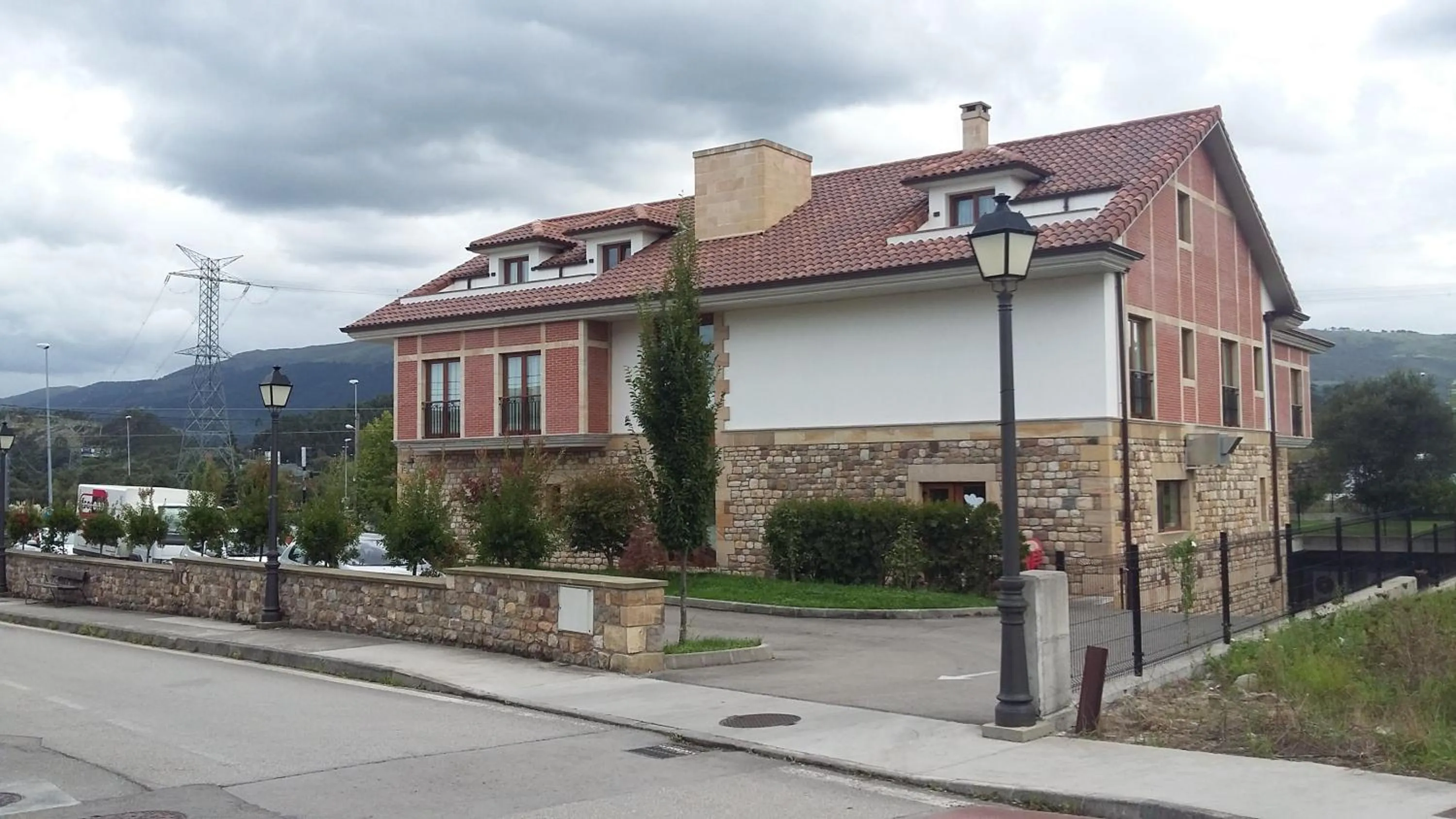 Facade/entrance in Hotel Valle de Cabezón