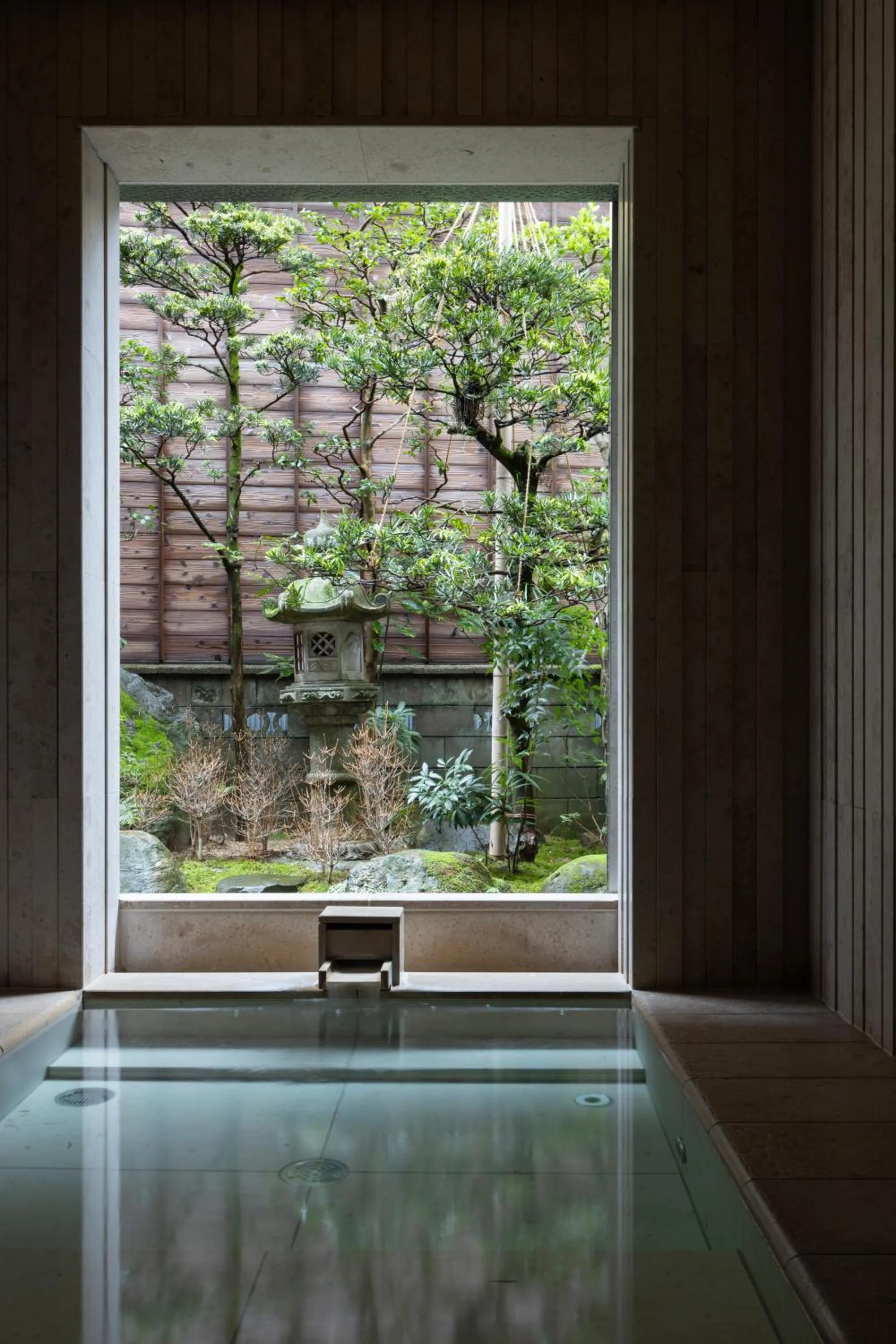 Hot Spring Bath in Mikuniya