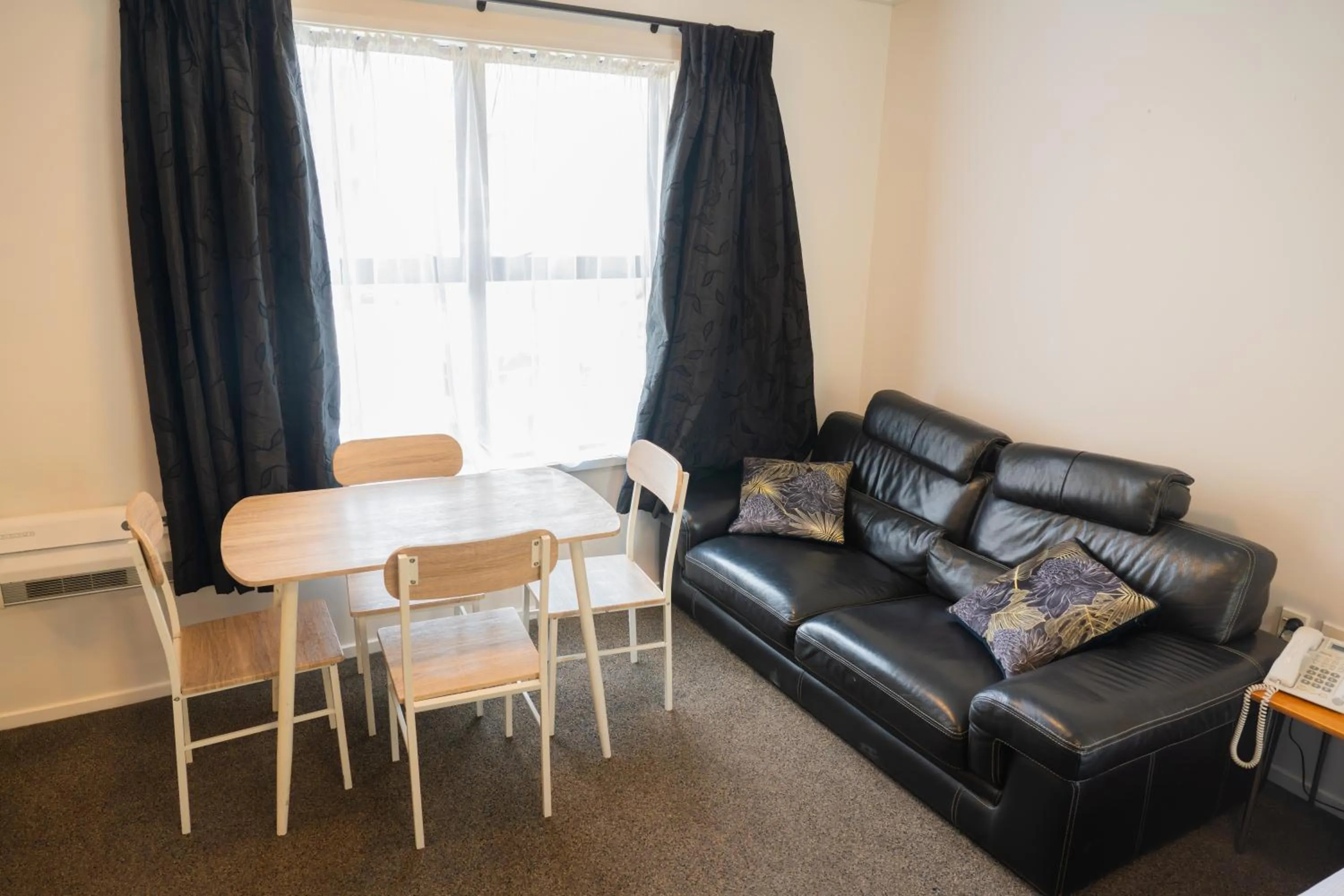 Victoria Court Motor Lodge - Free Parking