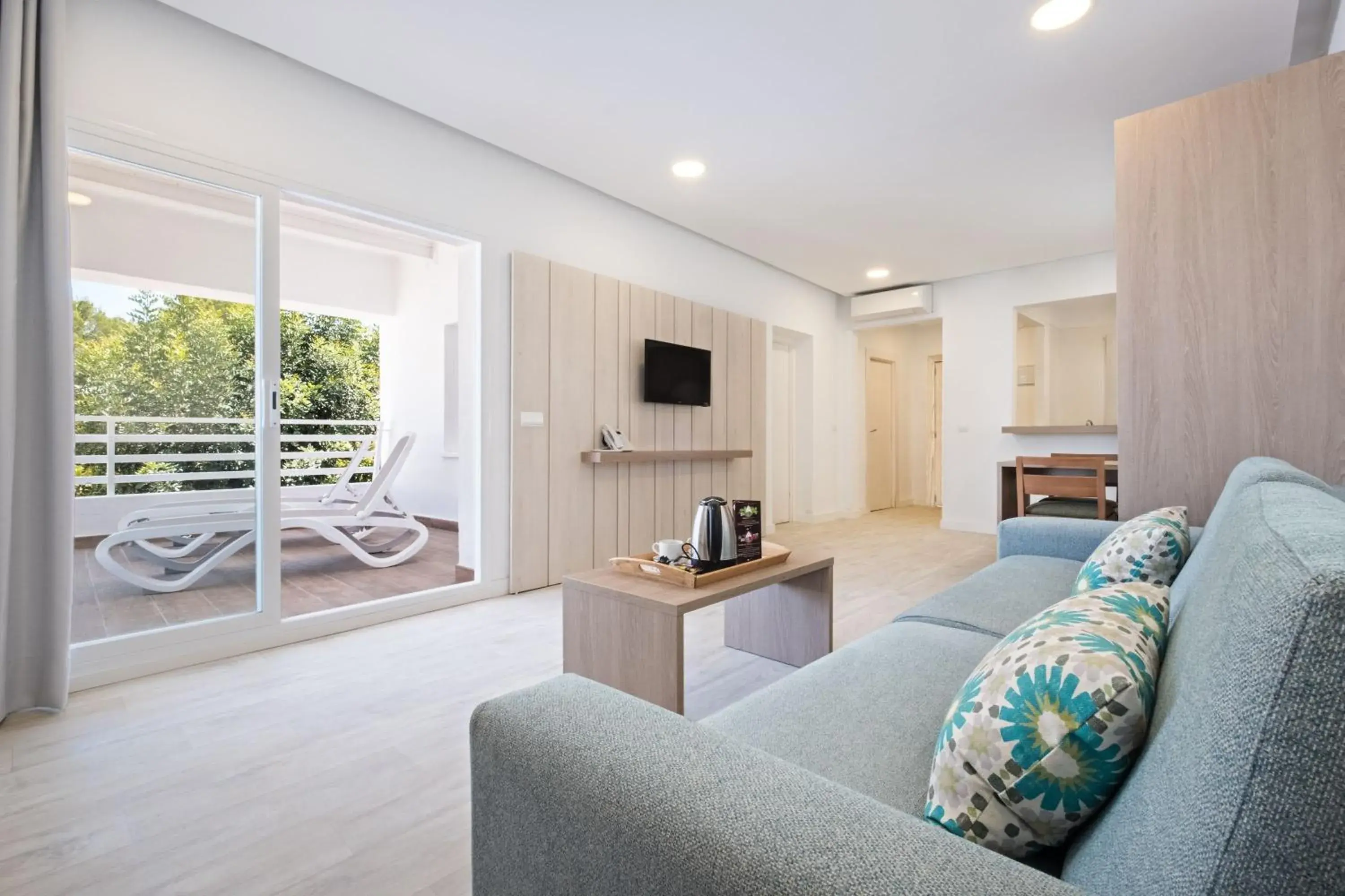 Photo of the whole room in azuLine Hotel Palmanova Garden Photo of the whole room in azuLine Hotel Palmanova Garden