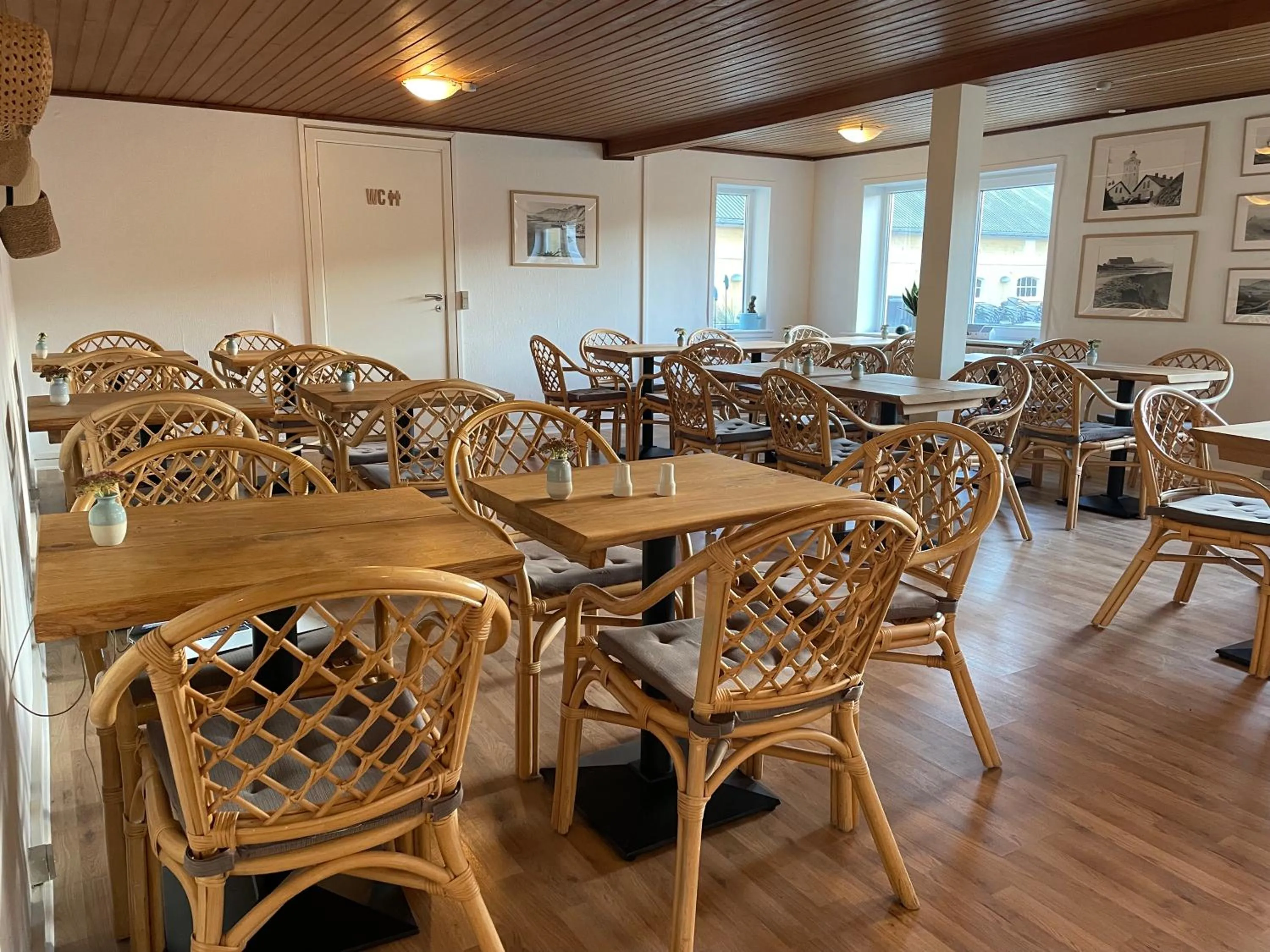 Restaurant/places to eat in Hotel Kirkedal B&B