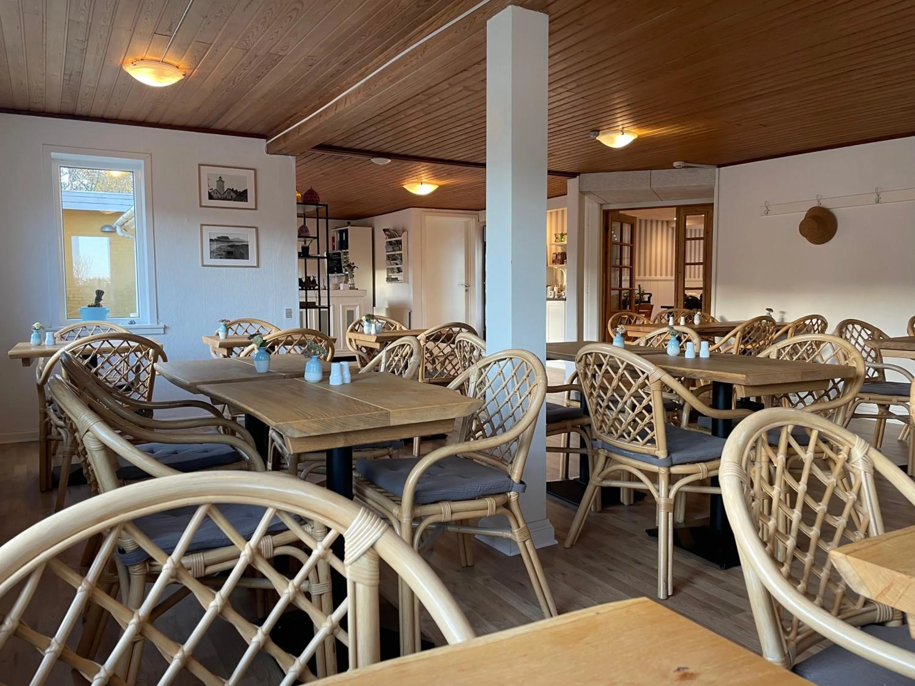 Restaurant/places to eat in Hotel Kirkedal B&B