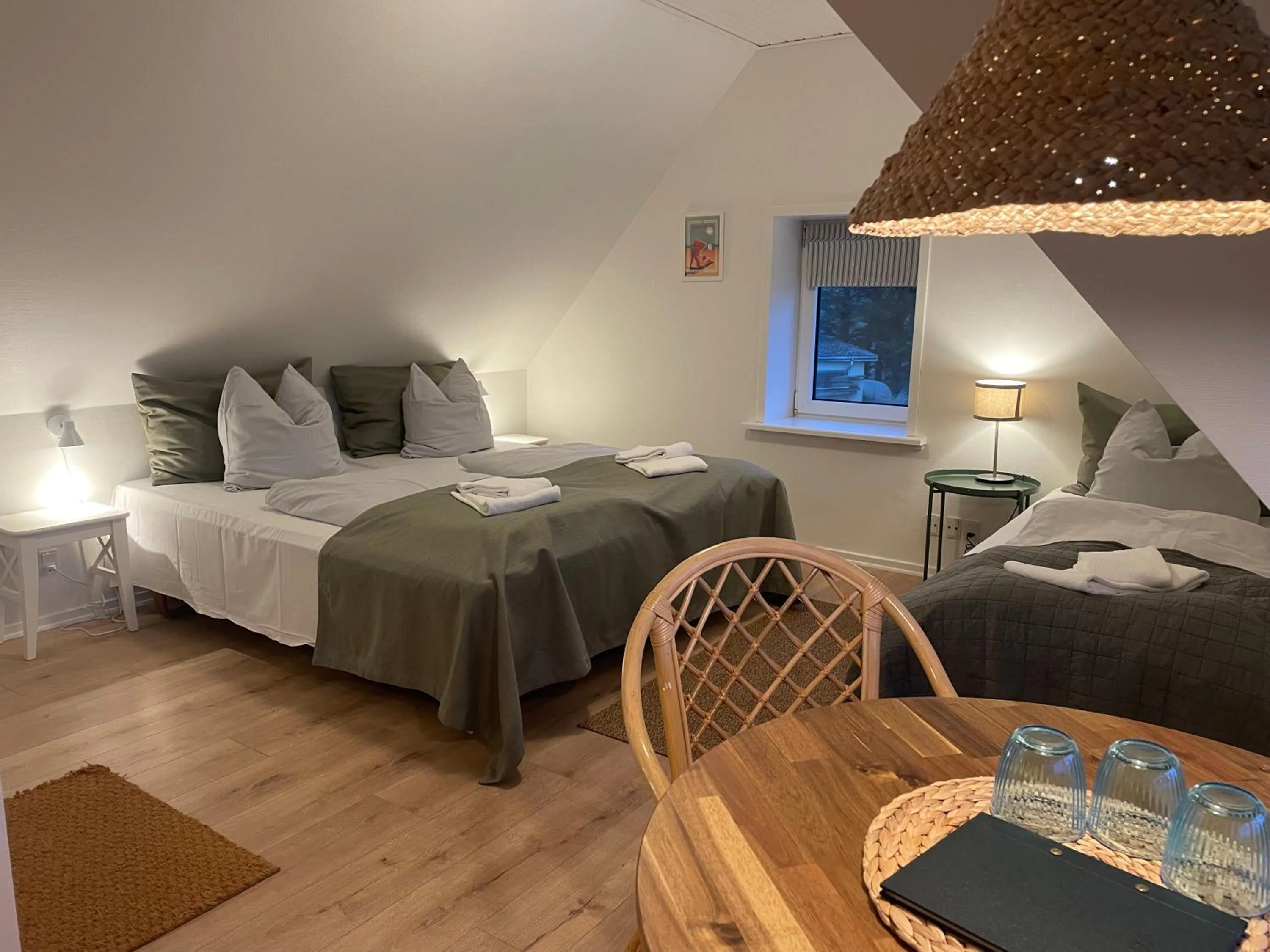 Living room, Bed in Hotel Kirkedal B&B