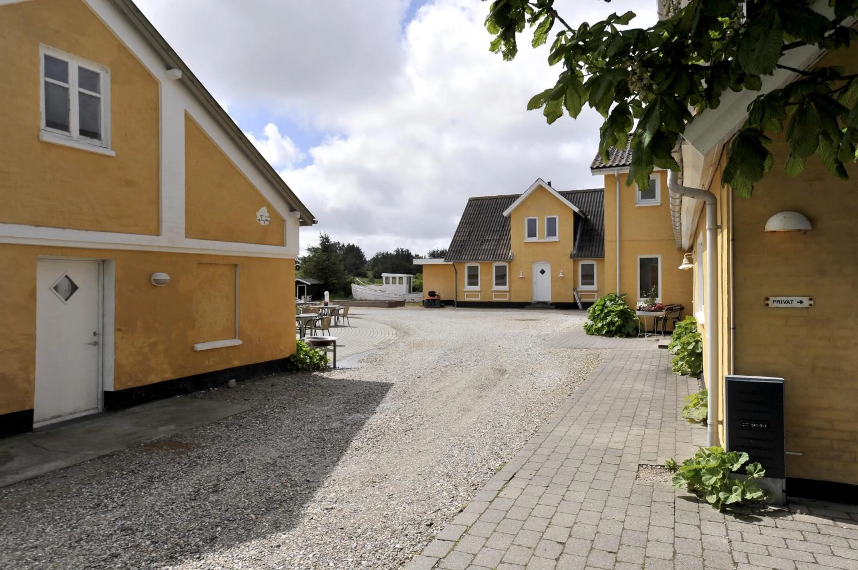 Facade/entrance in Hotel Kirkedal B&B