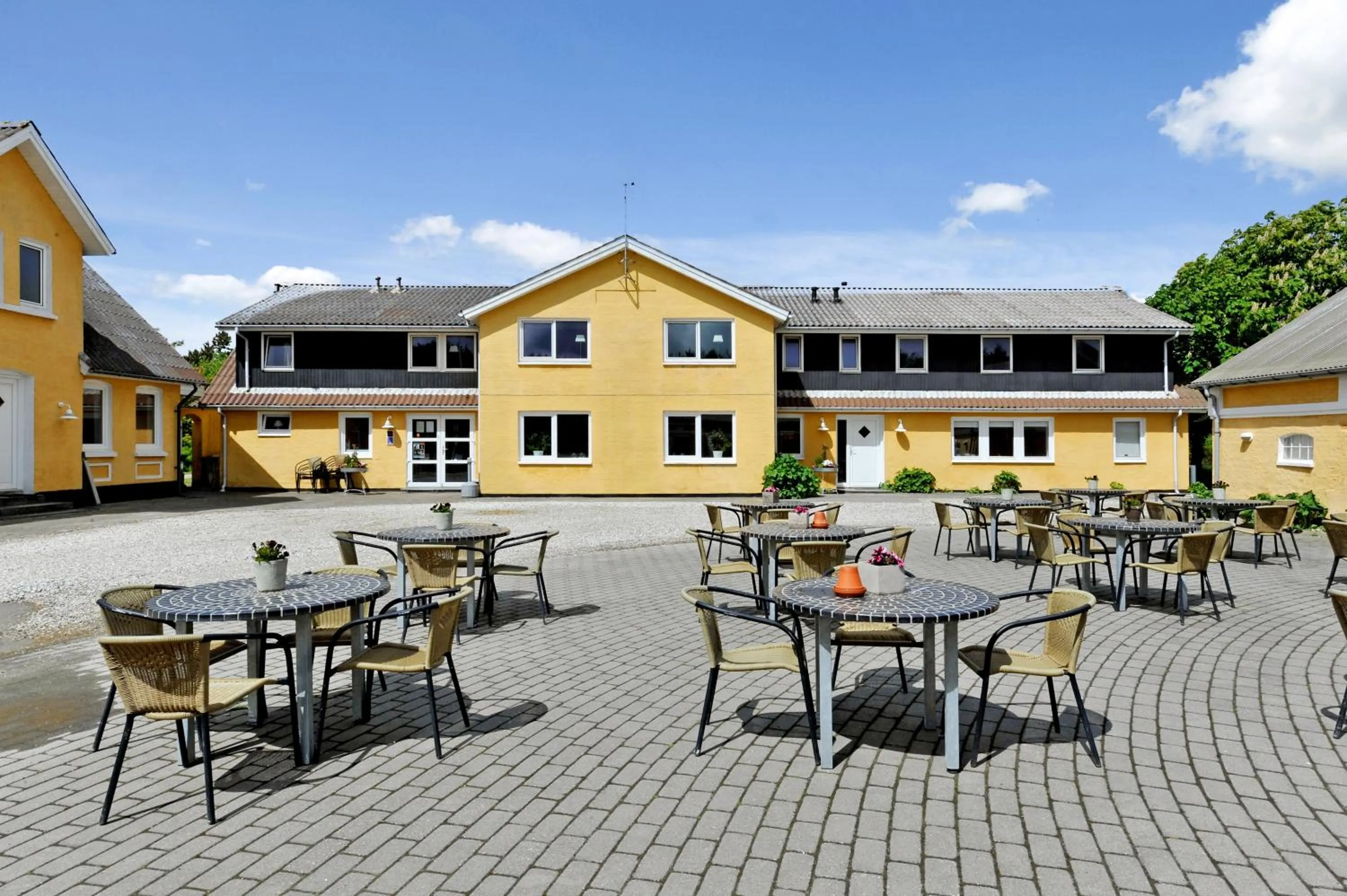 Facade/entrance in Hotel Kirkedal B&B