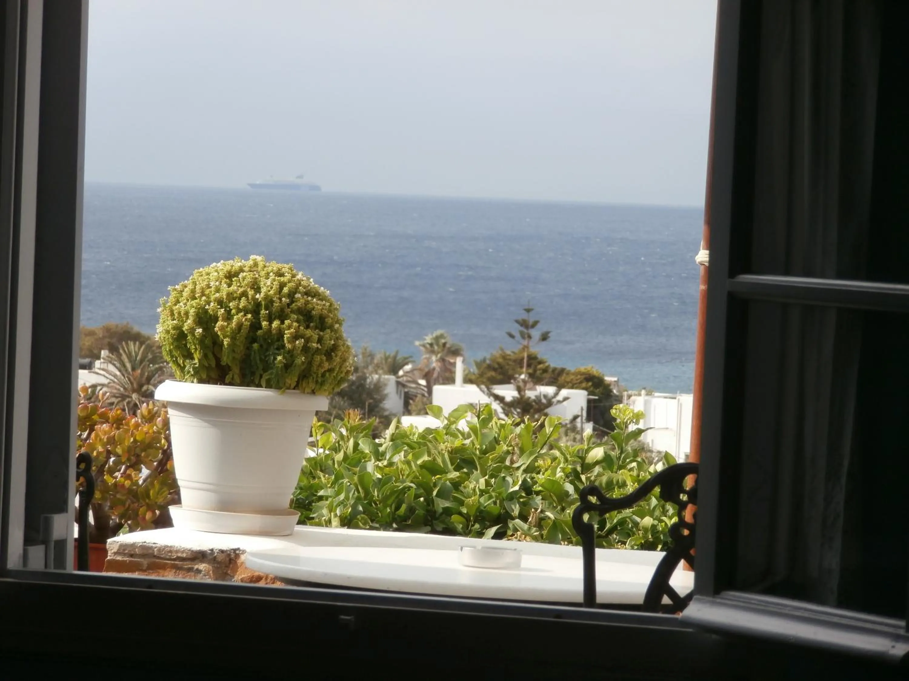 Garden in Kionia Galini Bangalows